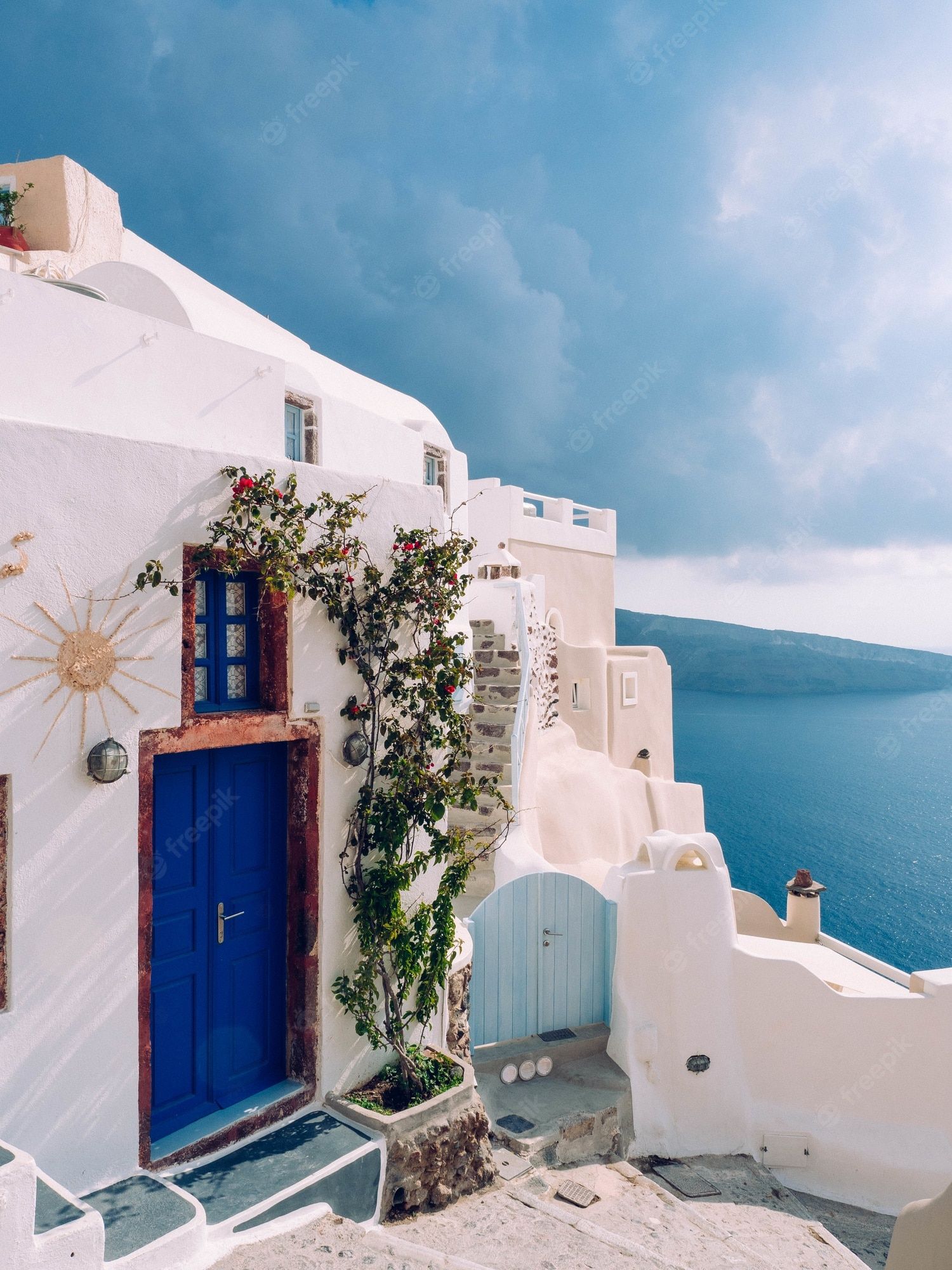 Santorini, Blaue Tür, Weiße Häuser, Kykladen, Meer, Wolken, Hintergrundbild fürs iPad