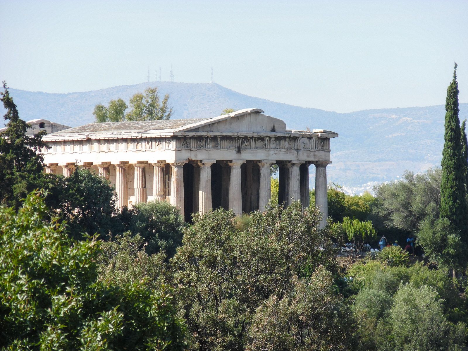 Hephaistos-Tempel, Athen, Griechenland, Antike, Zypressen, Hintergrundbild fürs Tablet