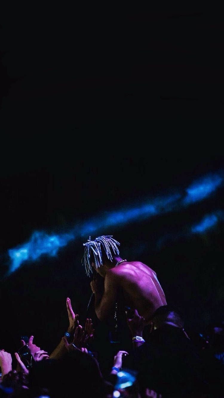 XXXTentacion, Konzert, Dunkel, Blaues Licht, Bühne, Hochformat, Hintergrundbild fürs Smartphone
