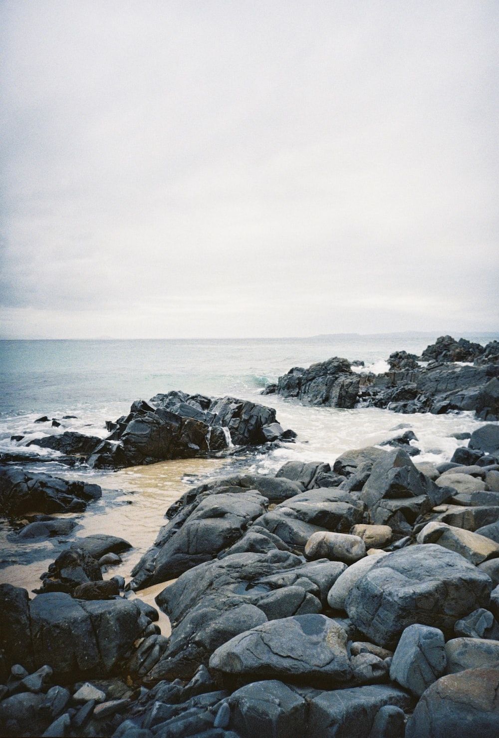 Felsküste, Steine, Meer, Bewölkt, Küste, HD, Hintergrundbild fürs Tablet