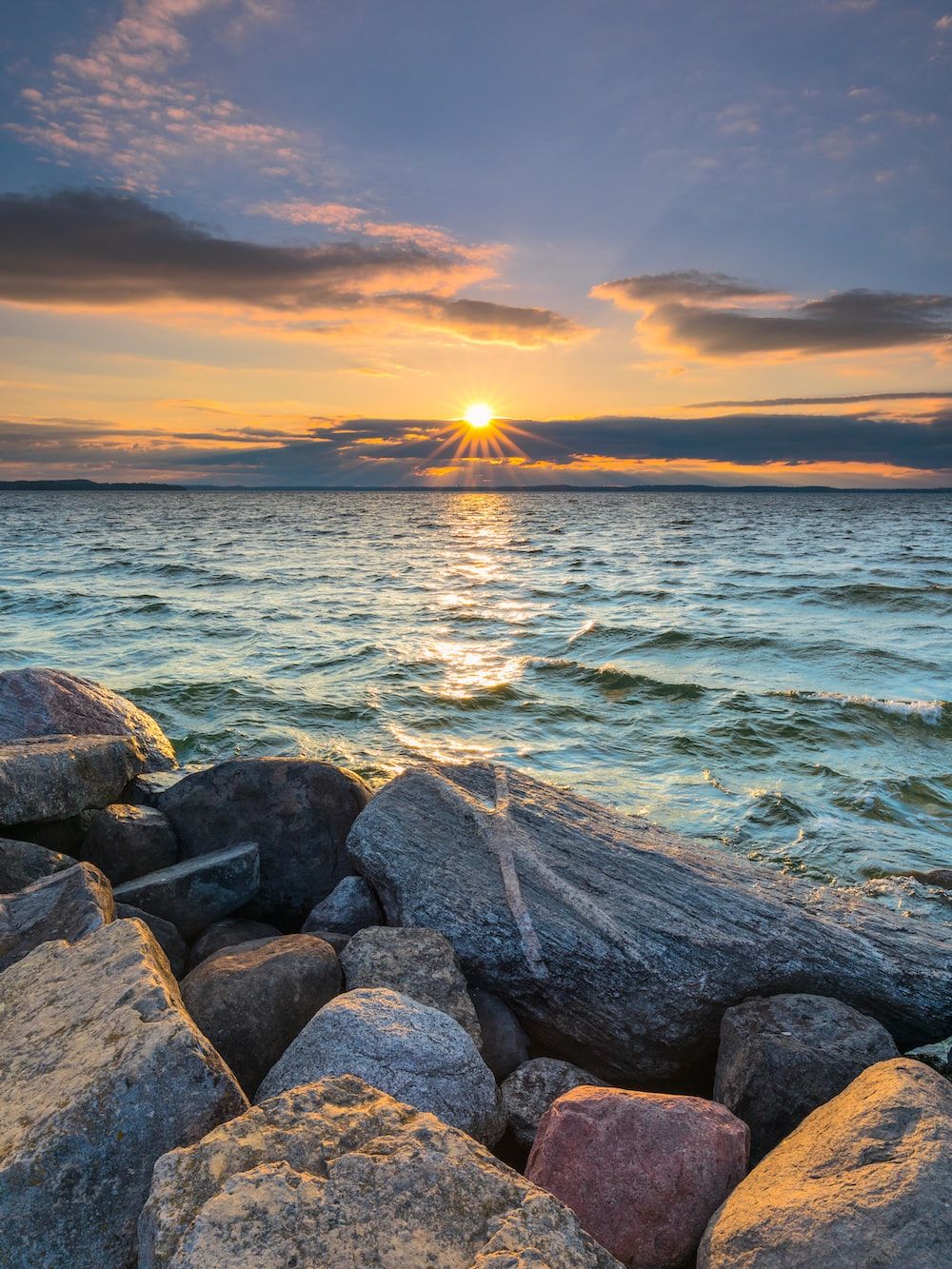 Felsen, Meer, Sonnenuntergang, Wellen, Küste, Hintergrundbild für iPad und Tablet