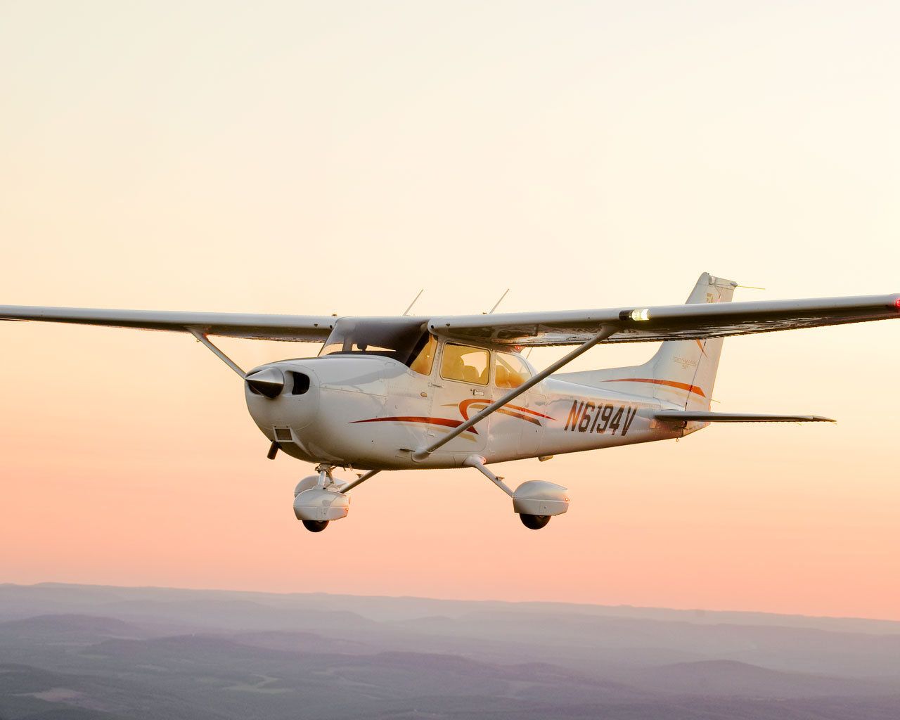 Cessna 172 Skyhawk, Im Flug, Pastellhimmel, Dämmerung, Leichtflugzeug, HD, PC-Hintergrundbild