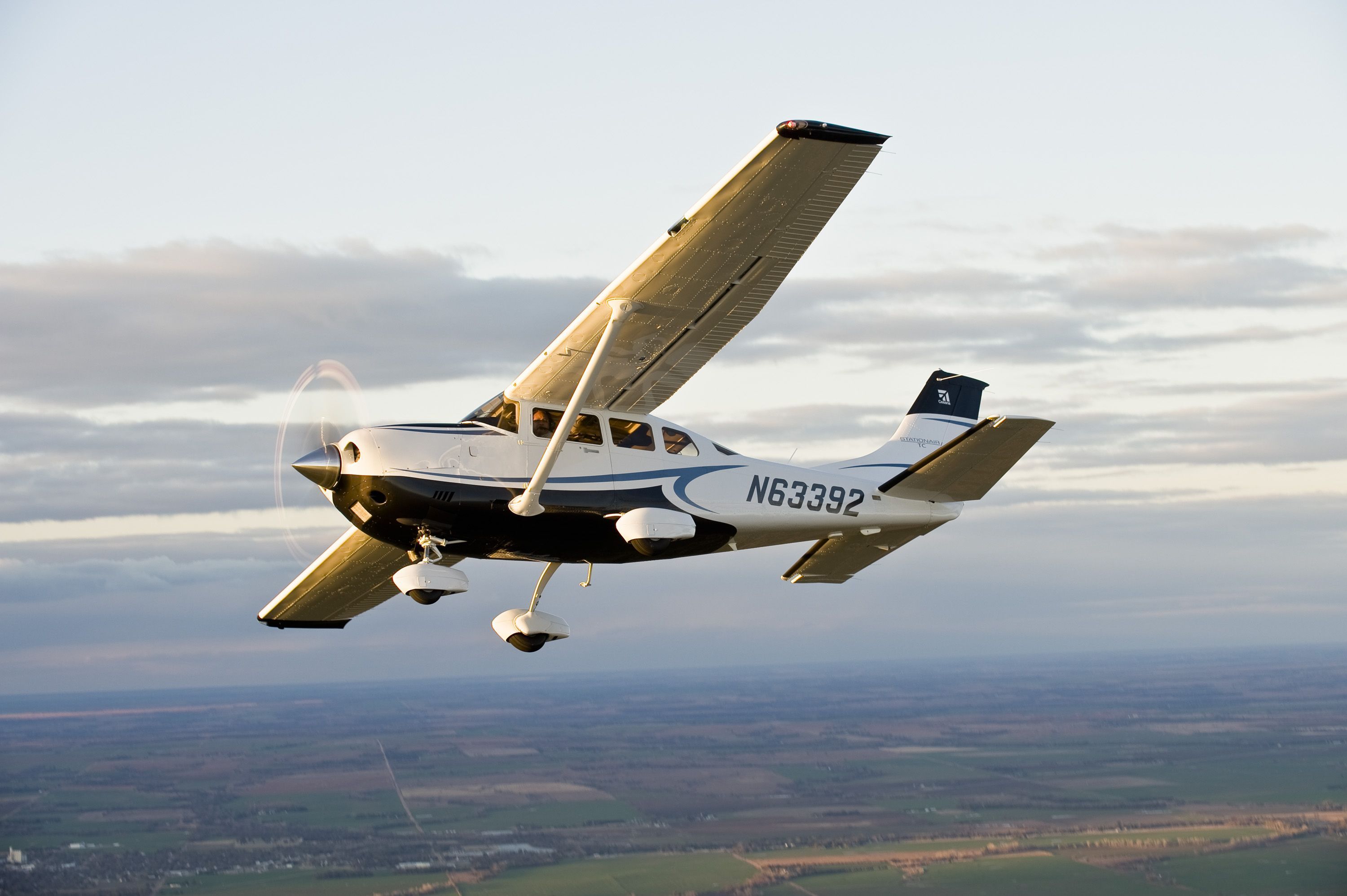 Cessna 206 Stationair, Cessna, Im Flug, Landschaft, Luftaufnahme, 2K, Desktop-Hintergrund