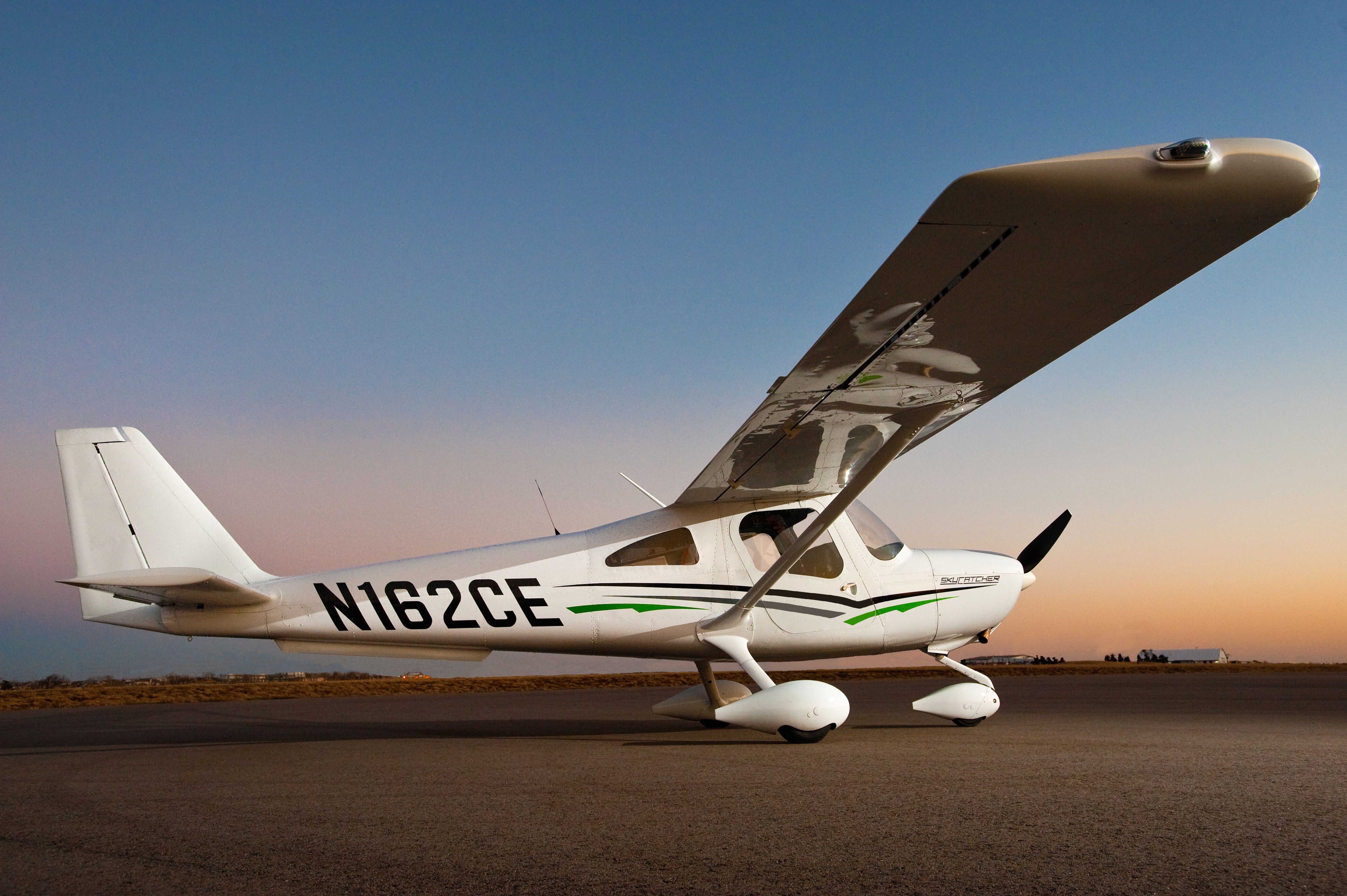 Cessna 172, N162CE, Flugfeld, Dämmerung, Seitenansicht, 5K, Hintergrundbild für den PC