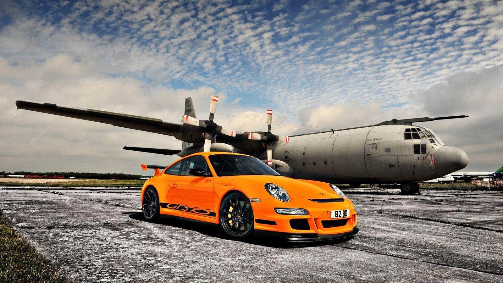 Porsche 911 GT3 RS, 997, Orange, Transportflugzeug, Flugfeld, Wolkenhimmel, HD, Desktop-Hintergrund