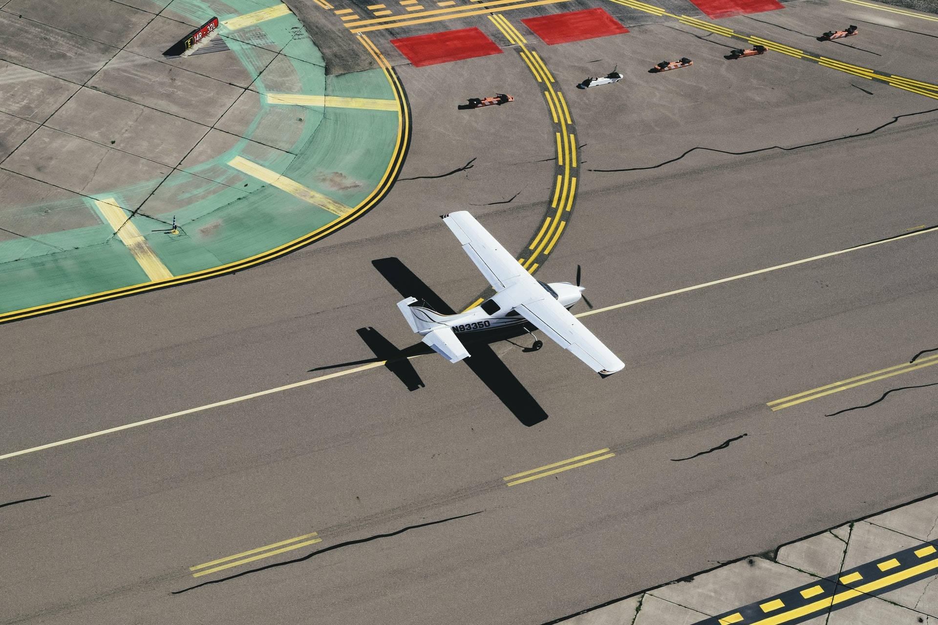 Cessna, Rollfeld, Luftaufnahme, Flughafen, Draufsicht, Full HD, Desktop-Hintergrund für Windows