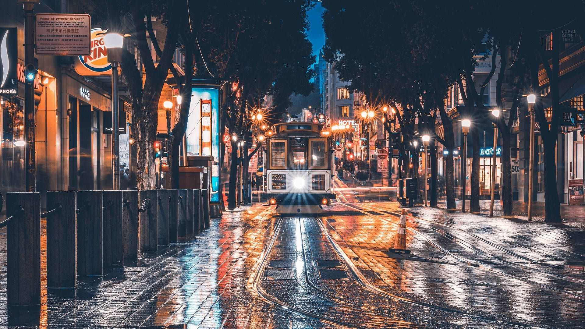 Straßenbahn, Stadtstraße, Nacht, Regen, Straßenlaternen, Full HD, Breitbild-Hintergrundbild