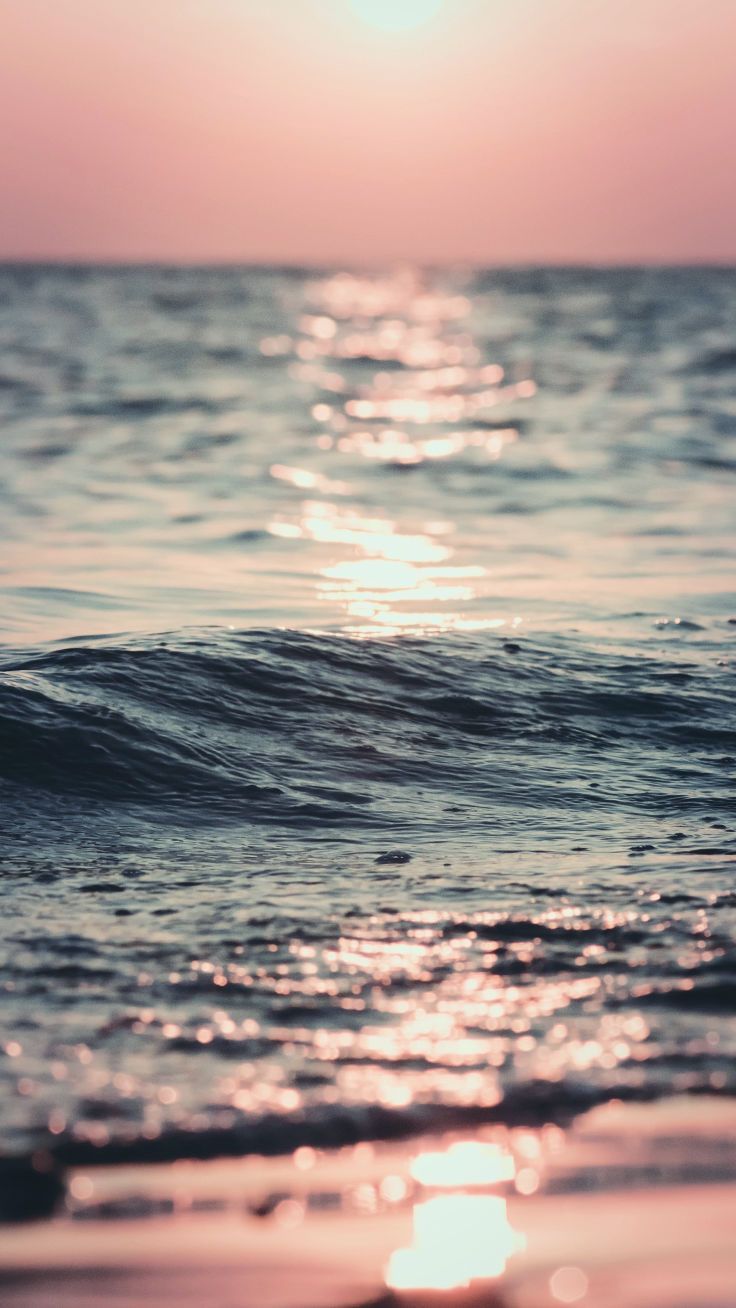 Meer, Wellen, Sonnenuntergang, Glitzerndes Wasser, Rosa Himmel, iPhone 17 Pro Max, Hintergrundbild