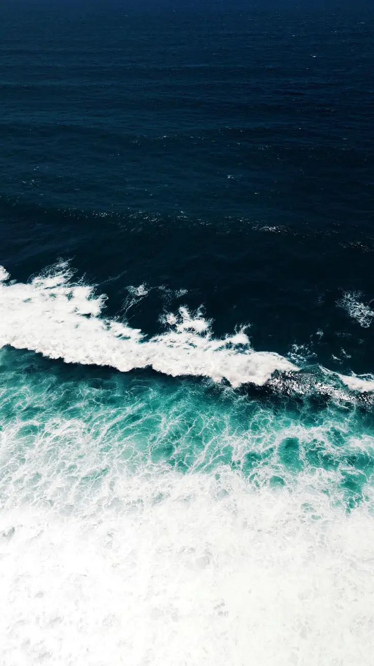 Meer, Wellen, Gischt, Luftaufnahme, Dunkeltürkis, iPhone 17 Pro Max, Wallpaper