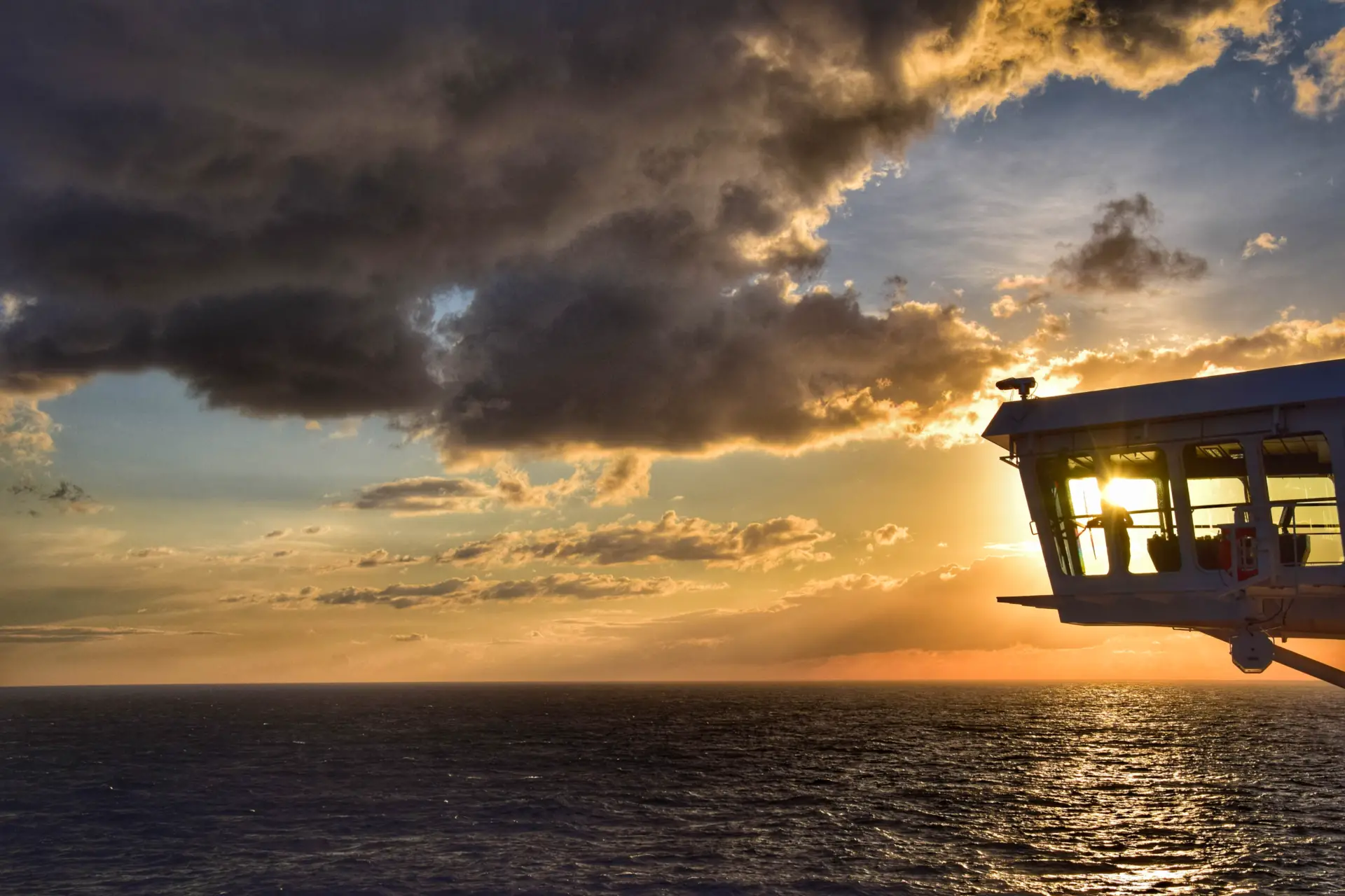 Schiffsbrücke, Meer, Sonnenuntergang, Wolken, Abendstimmung, Full HD, PC-Hintergrundbild
