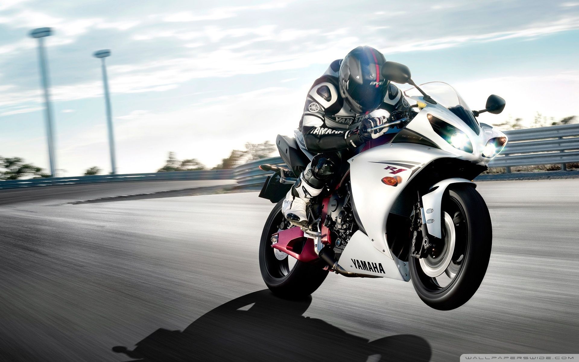 Yamaha YZF-R1, Yamaha, Superbike, Schräglage, Rennstrecke, Weiß, Full HD, Laptop-Hintergrundbild