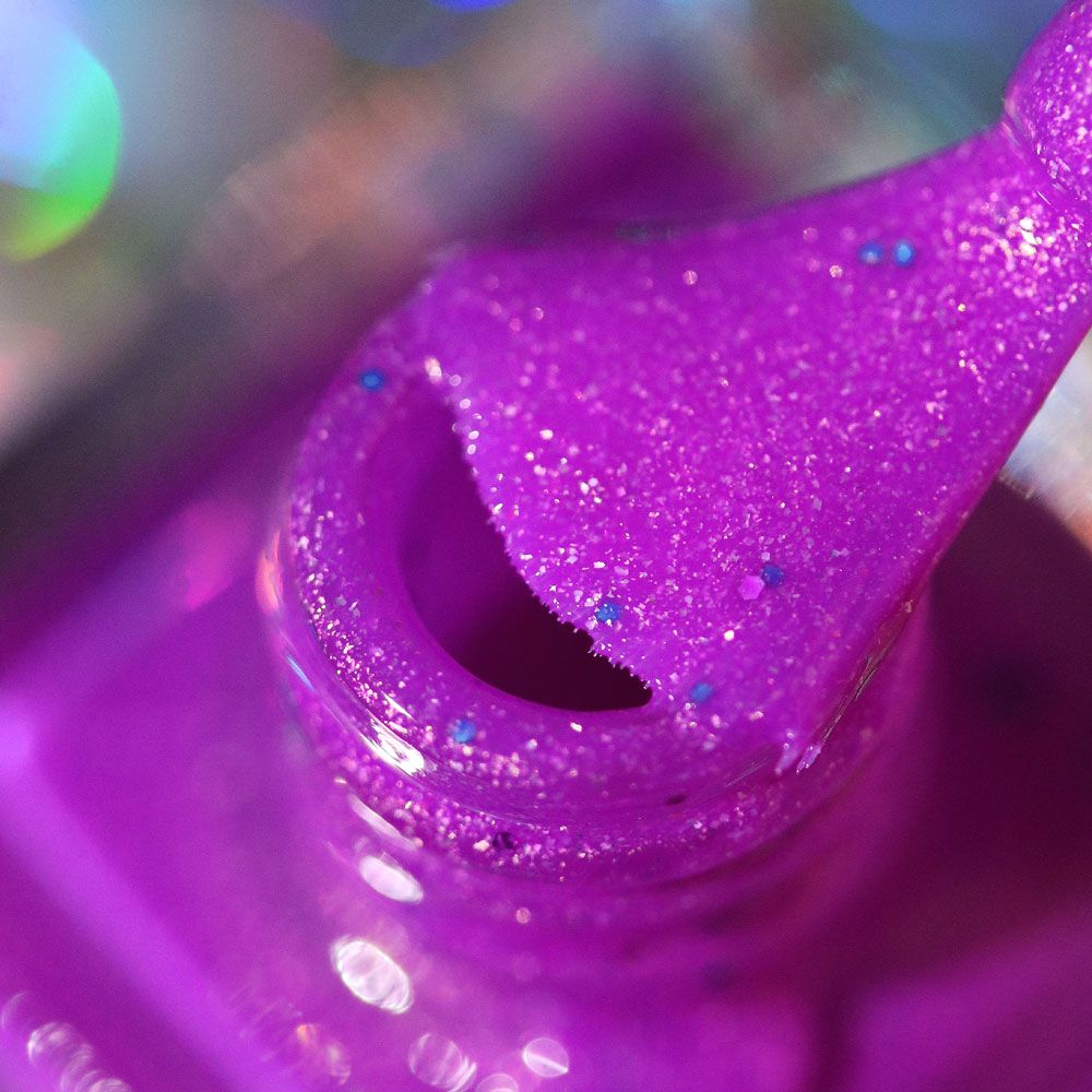 Glitzer-Nagellack, Lila, Pinsel, Nahaufnahme, Neon, Hintergrundbild für iPad und Tablet