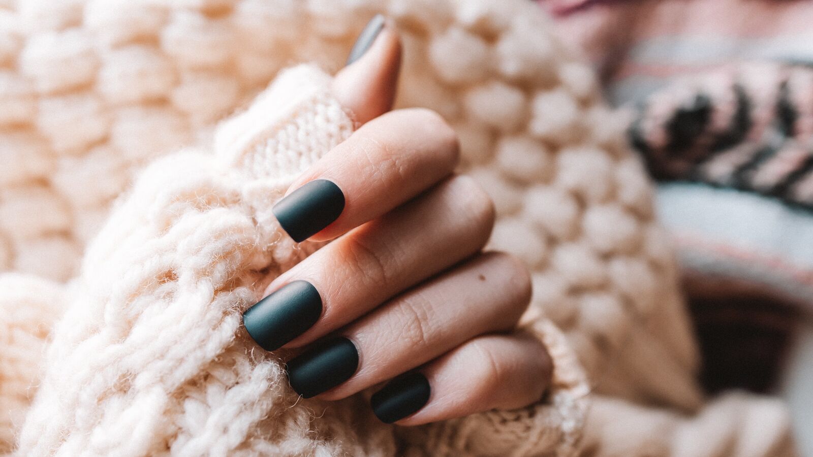 Schwarze Nägel, Matt, Strickpullover, Hand, Gemütlich, HD, Desktop-Hintergrund für Windows