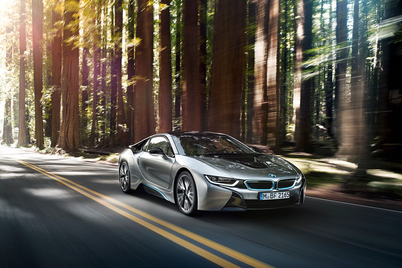 BMW i8, Wald, Mammutbäume, Bewegungsunschärfe, Straße, HD, Hintergrundbild für den PC