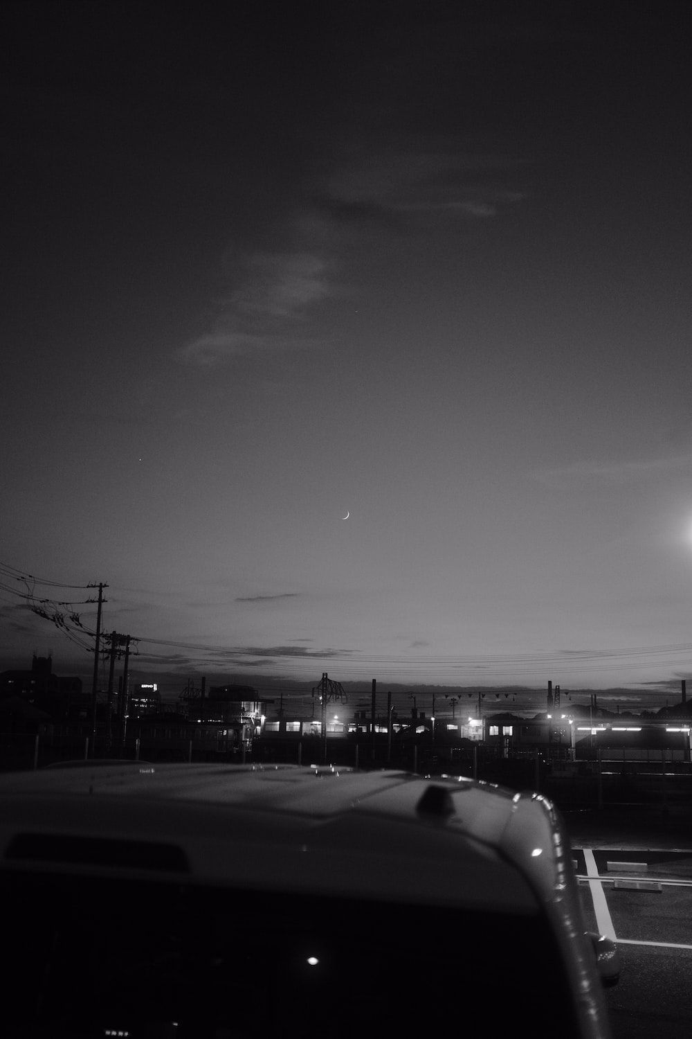 Nacht, Dämmerung, Stadtlichter, Dunkel, Himmel, HD, Handy-Hintergrund im Hochformat