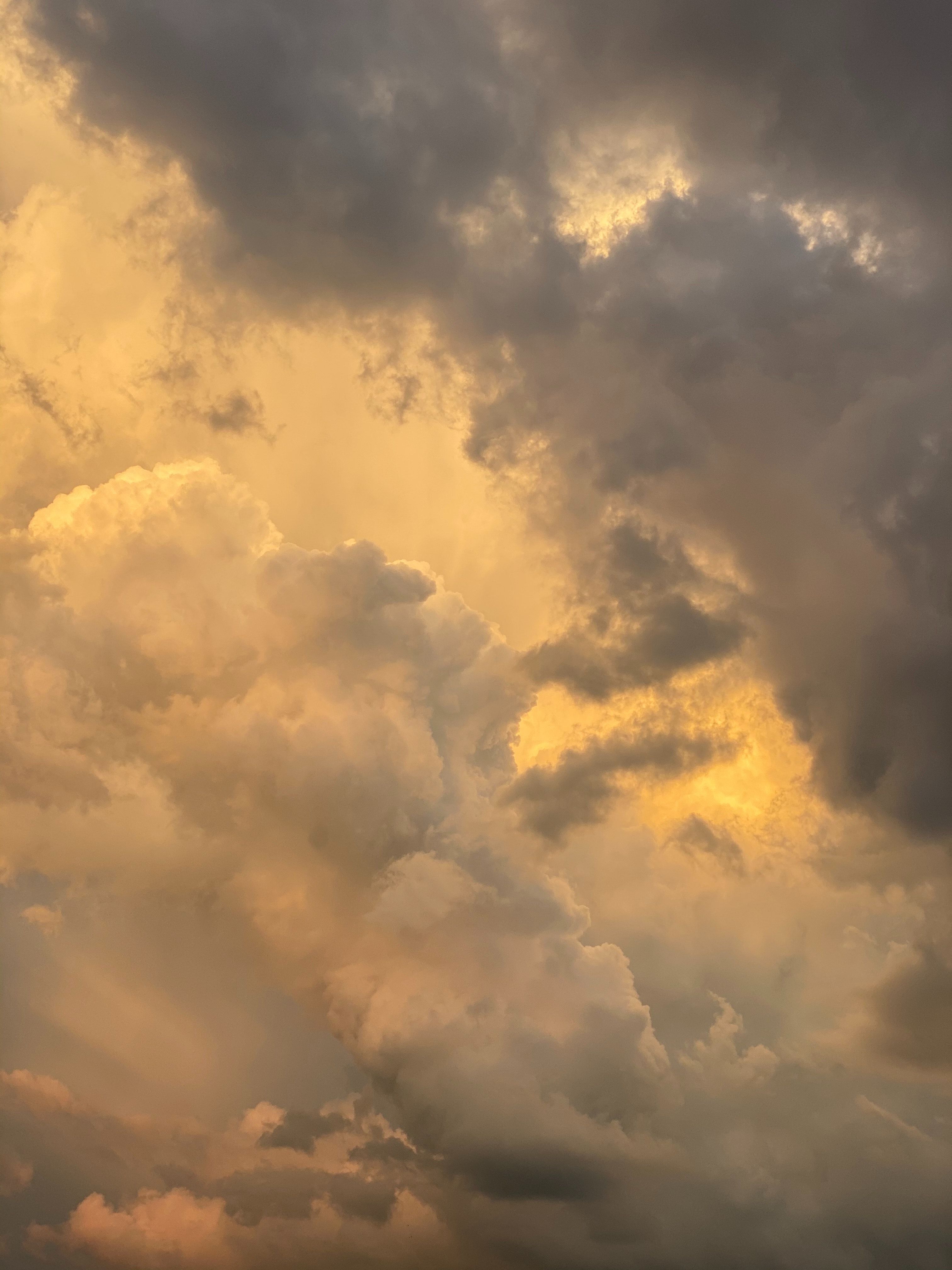 Wolken, Gewitterwolken, Abendlicht, Orange, Himmel, QHD+, iPad-Hintergrundbild