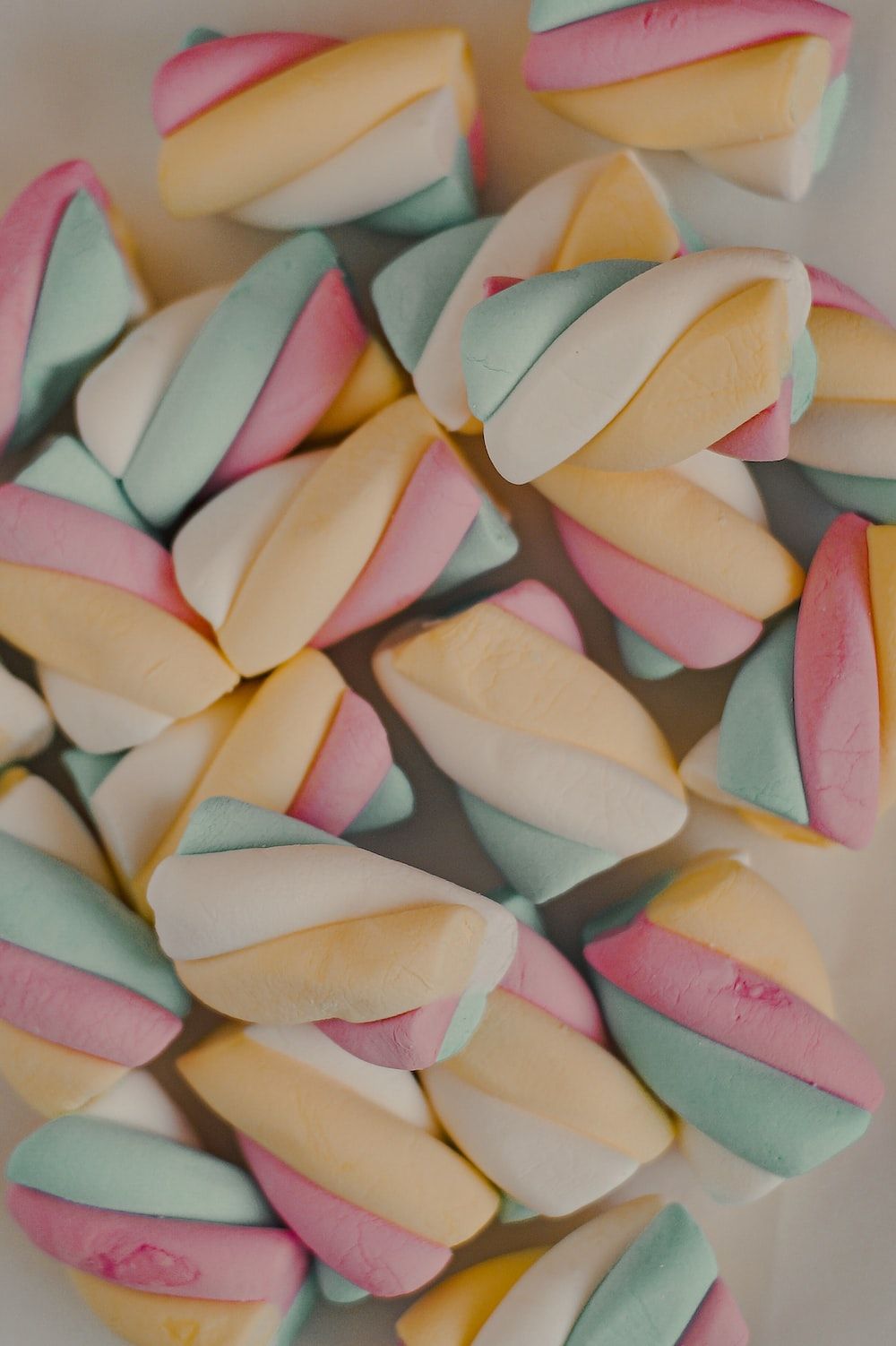 Marshmallows, Pastellfarben, Nahaufnahme, Gedreht, HD, Handy-Hintergrund im Hochformat