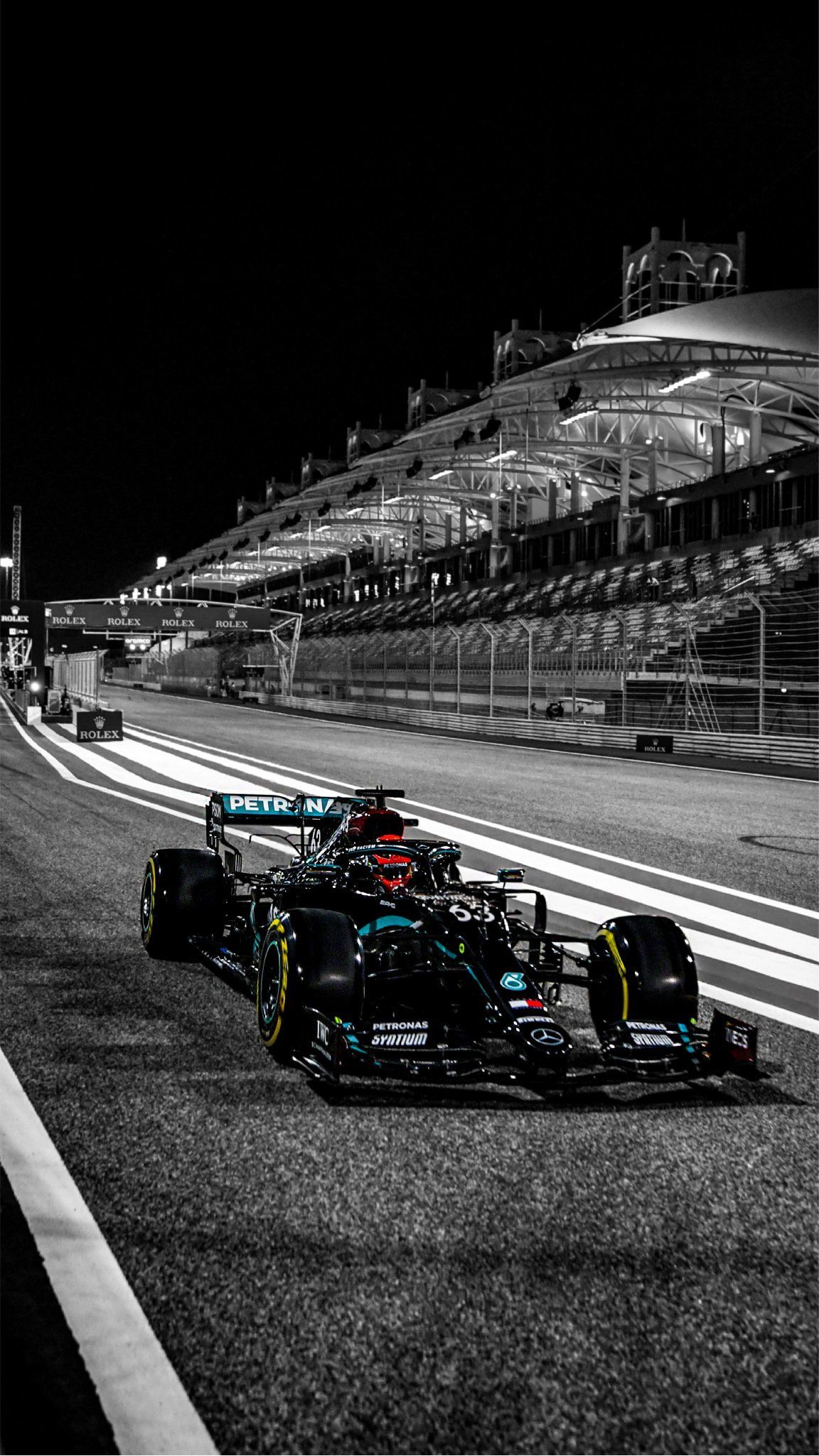 Mercedes-AMG Petronas, Rennstrecke, Nacht, Flutlicht, Hochformat, Full HD, Handy-Hintergrund