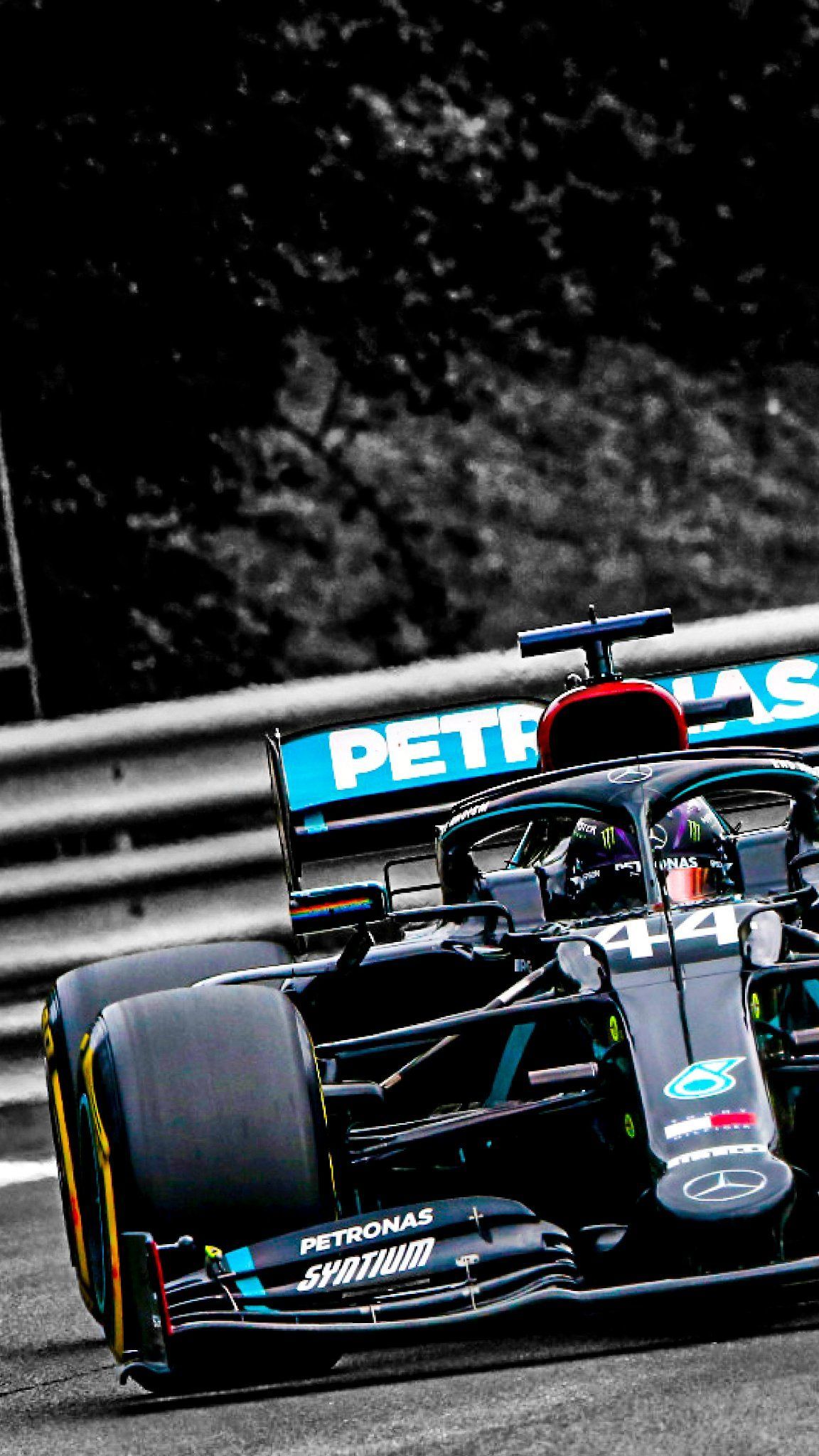 Mercedes-AMG Petronas, Rennstrecke, Frontansicht, Schwarz, Hochformat, Sperrbildschirm fürs iPhone