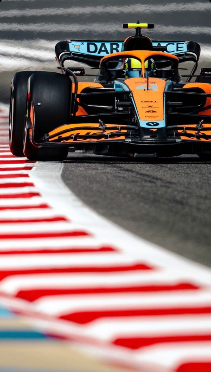 McLaren, Kerbs, Kurve, Orange, Hochformat, Hintergrundbild für iPhone und Android