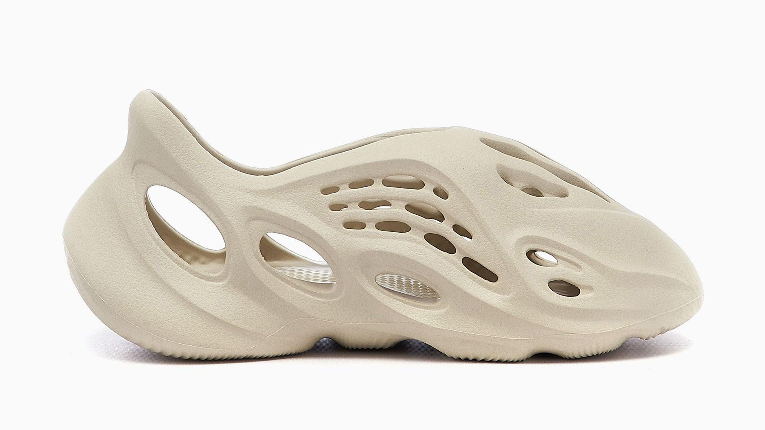 Yeezy Foam Runner, Adidas Yeezy, Schuh, Beige, Weißer Hintergrund, 2K Wallpaper