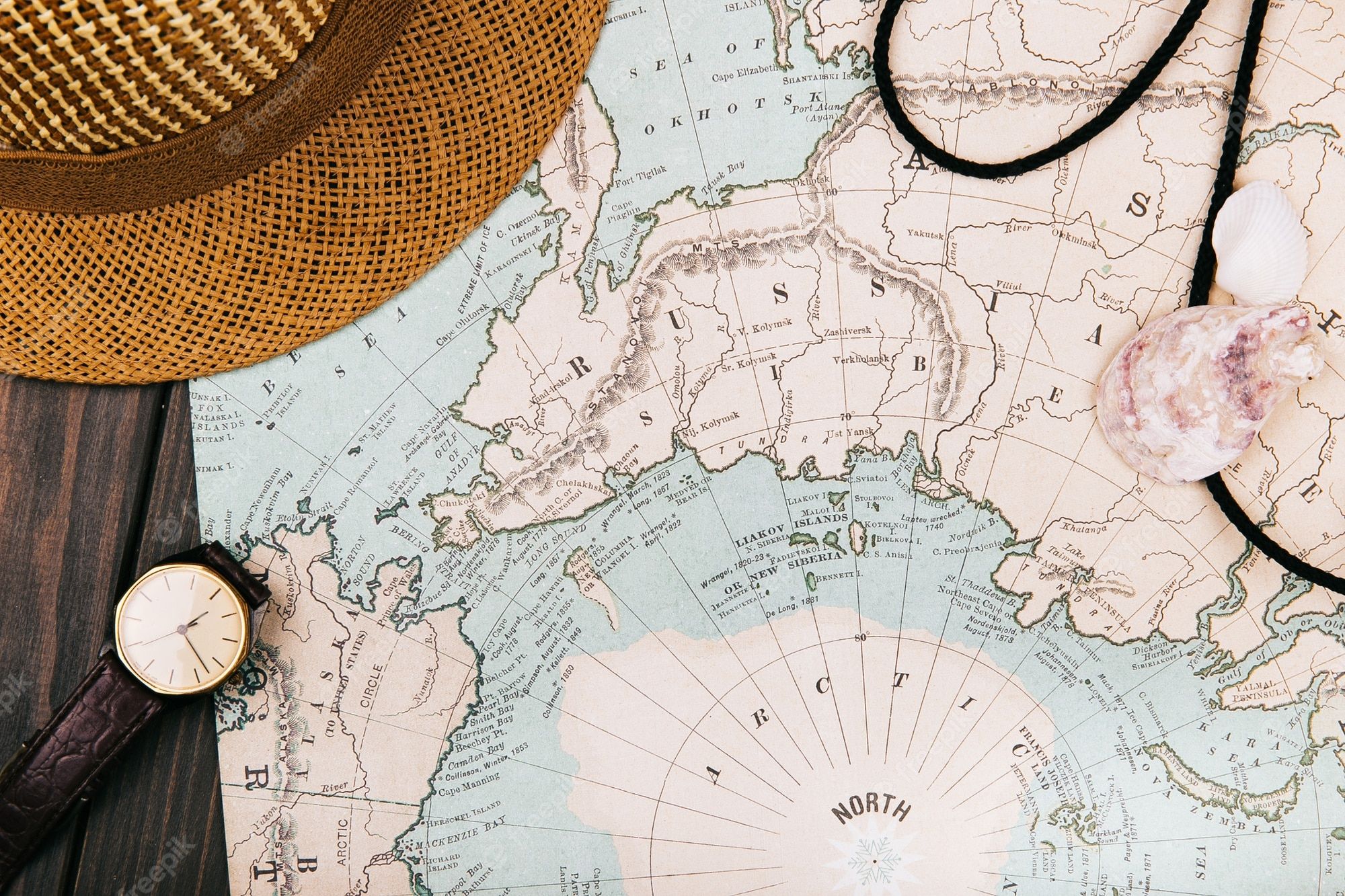 Reiseplanung, Strohhut, Armbanduhr, Landkarte, Flat Lay, Full HD, Laptop-Hintergrundbild