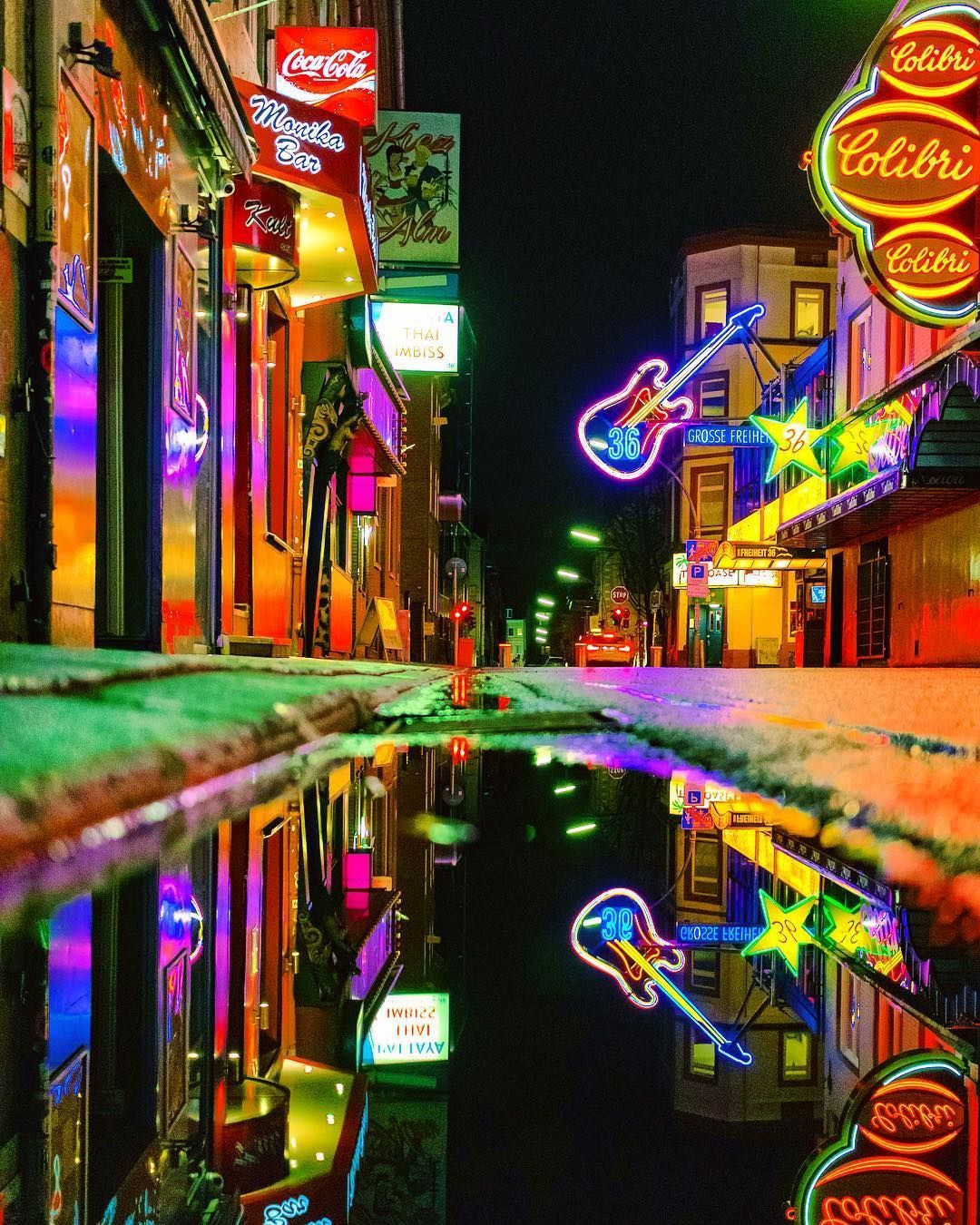 Neonreklame, Leuchtschilder, Spiegelung, Nachtleben, Bunt, Full HD, iPad-Hintergrundbild