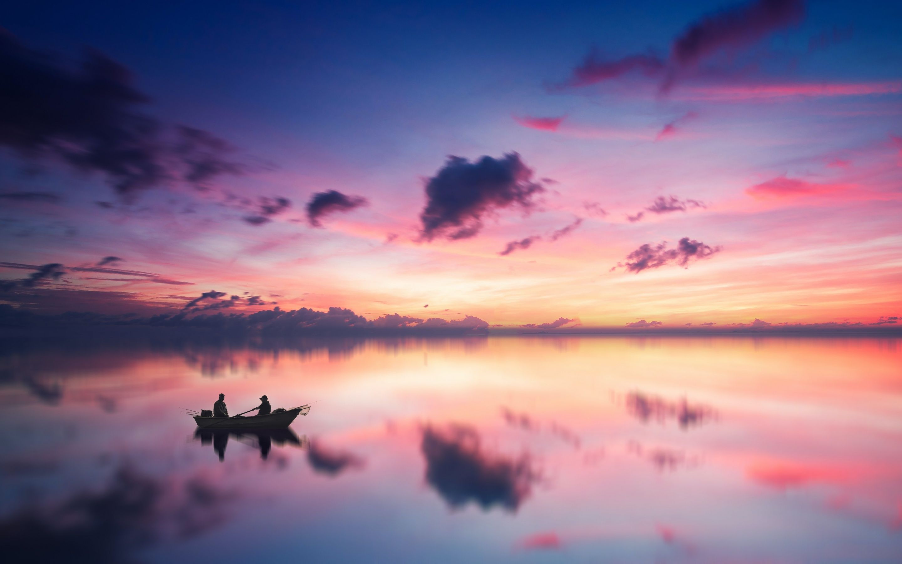 Boot, See, Sonnenuntergang, Spiegelung, Rosa Wolken, Ruhe, 2K, Windows-Hintergrundbild