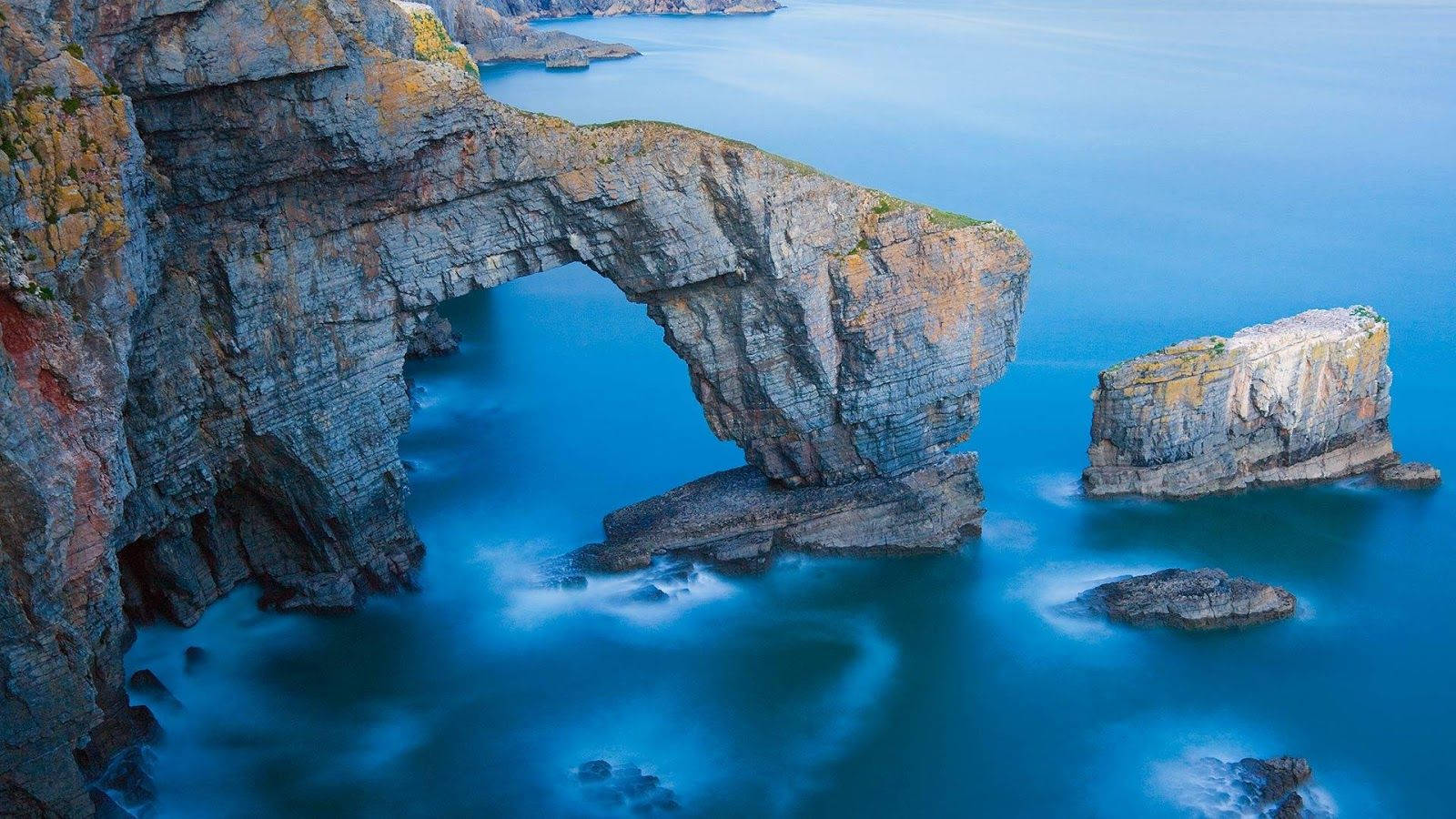 Green Bridge of Wales, Felsbogen, Klippen, Meer, Langzeitbelichtung, Blau, HD, PC-Hintergrundbild