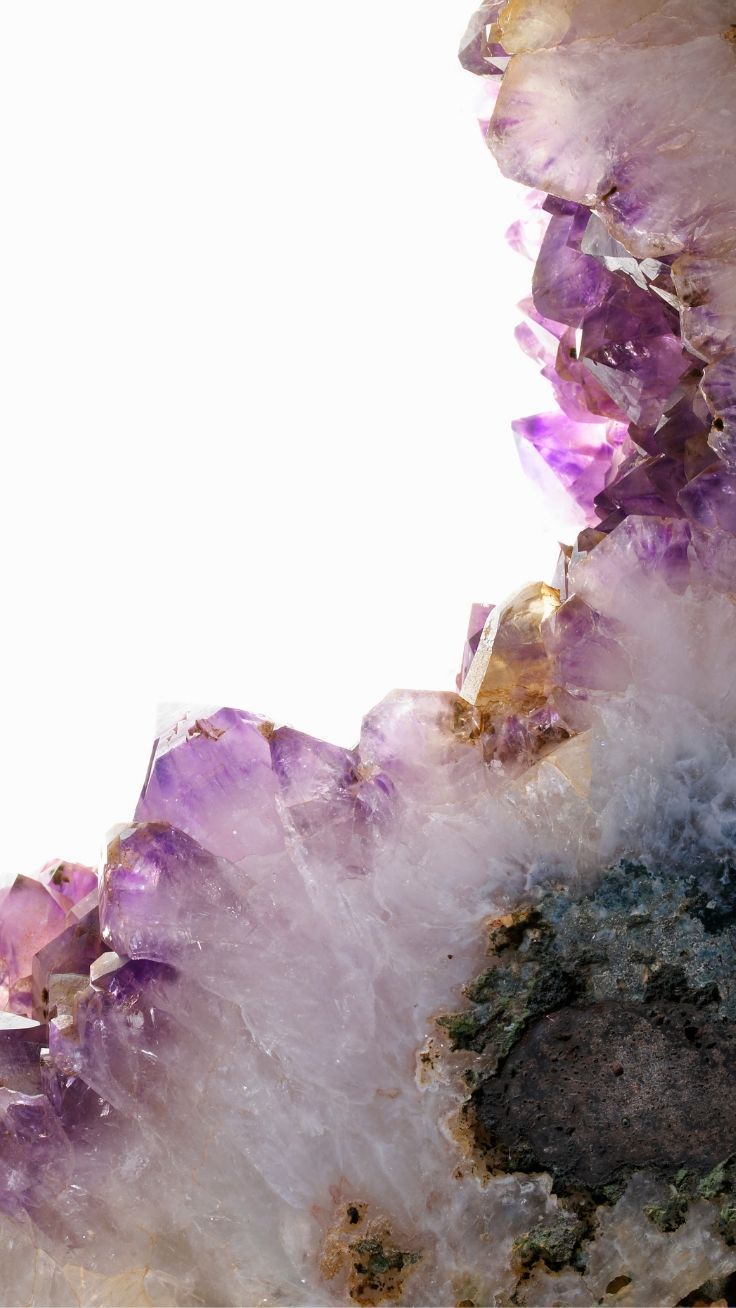 Amethyst, Kristalle, Mineral, Lila, Weißer Hintergrund, iPhone 16 Plus, Sperrbildschirm