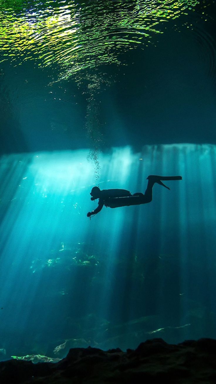 Höhlentauchen, Cenote, Lichtstrahlen, Unterwasser, Türkis, Sperrbildschirm fürs iPhone