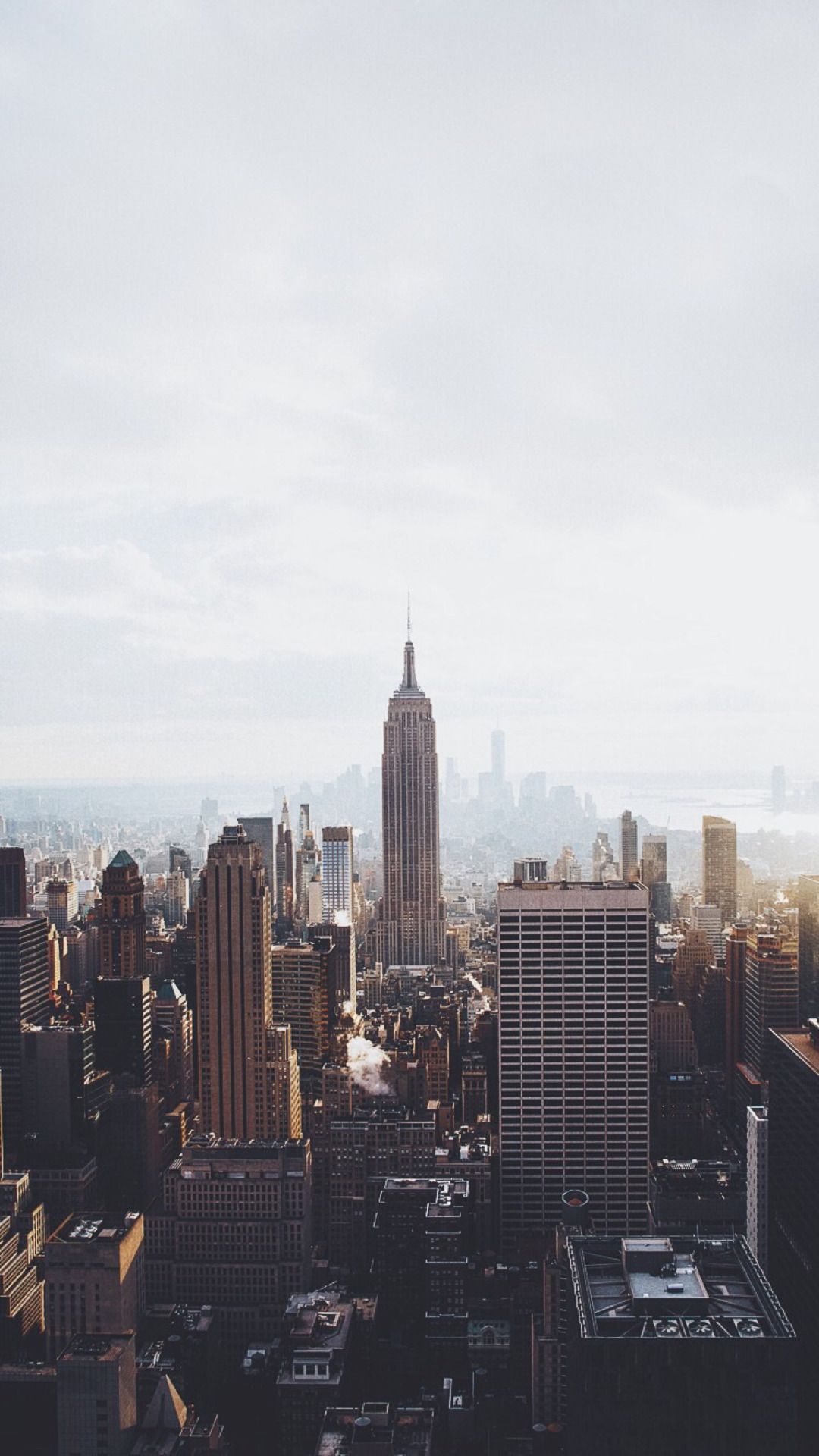 Empire State Building, New York, Skyline, Grauer Himmel, Hochformat, Full HD, iPhone-Hintergrundbild