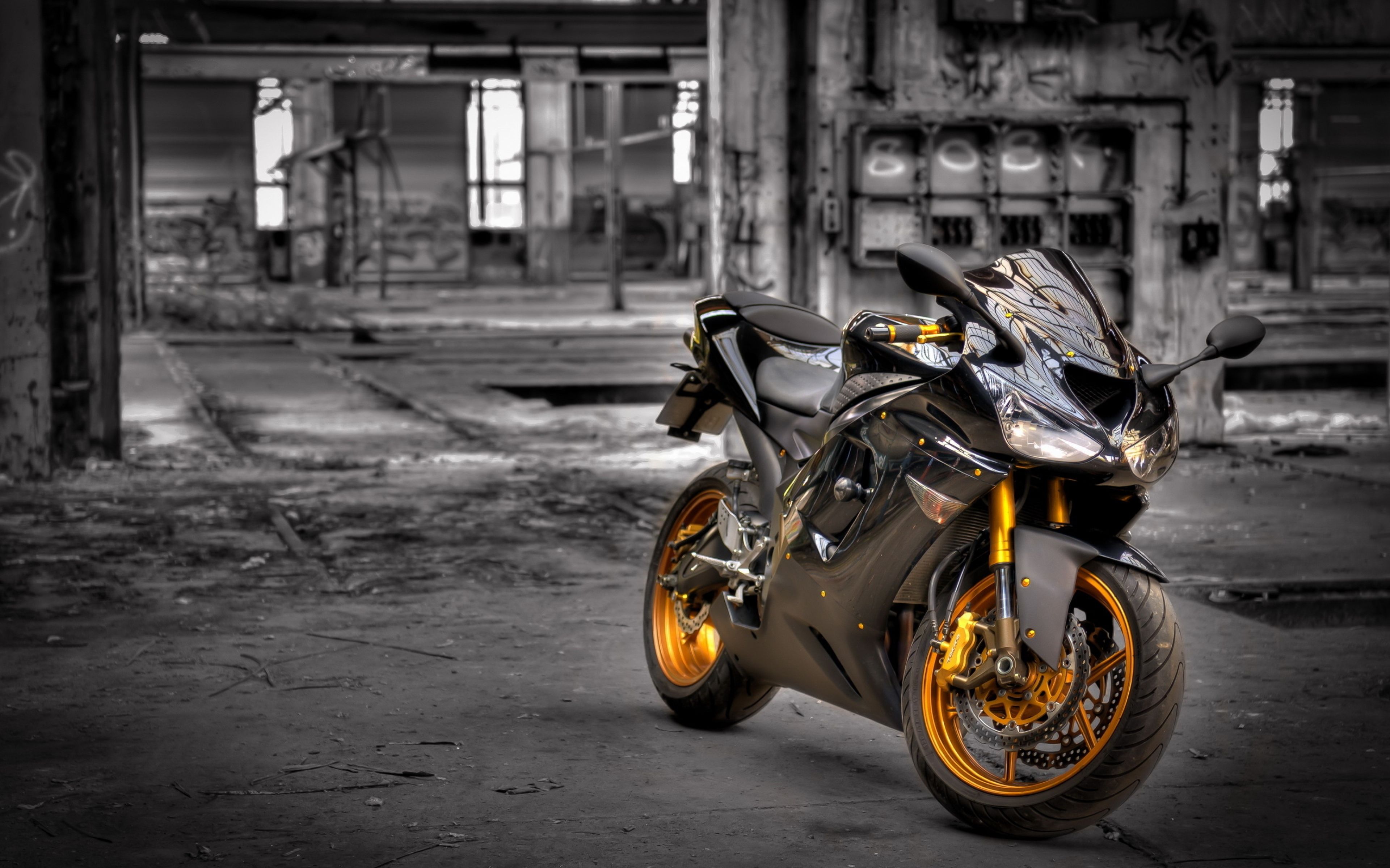 Kawasaki Ninja, Kawasaki, Superbike, Goldene Felgen, Fabrikhalle, Schwarz, 4K-Hintergrundbild für PC