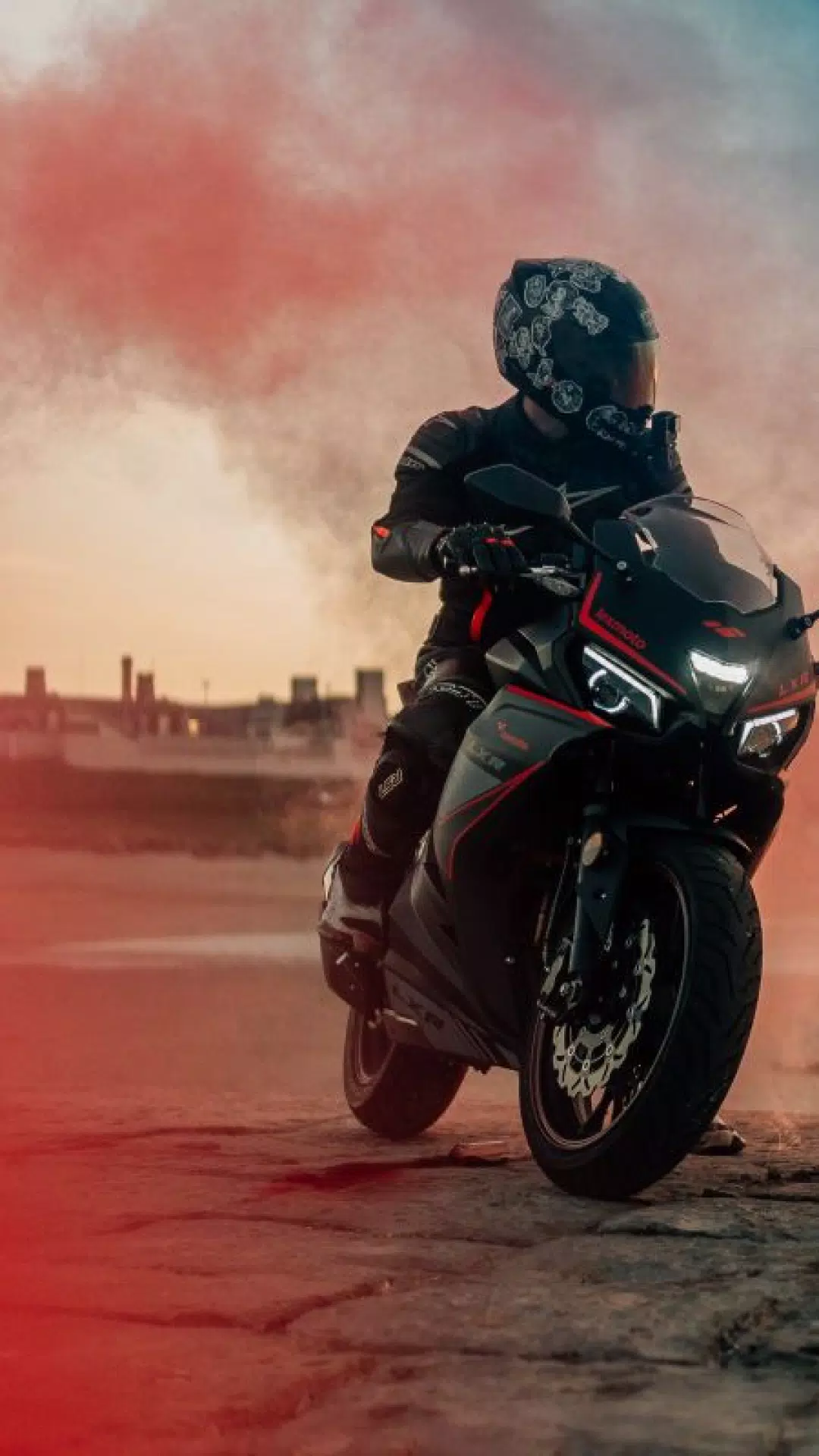 Motorradfahrer, Rauch, Rot, Helm, Superbike, Full HD, Handy-Hintergrund im Hochformat