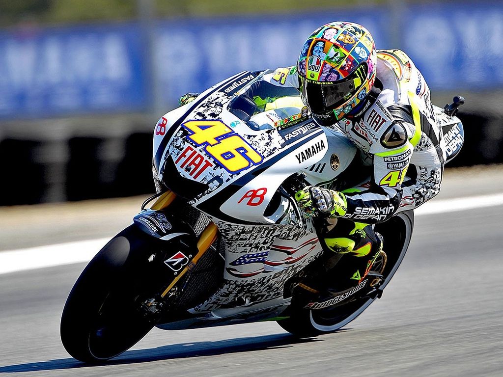 Valentino Rossi, Fiat Yamaha, Startnummer 46, Sonderlackierung, Kurvenfahrt, Tablet-Hintergrund