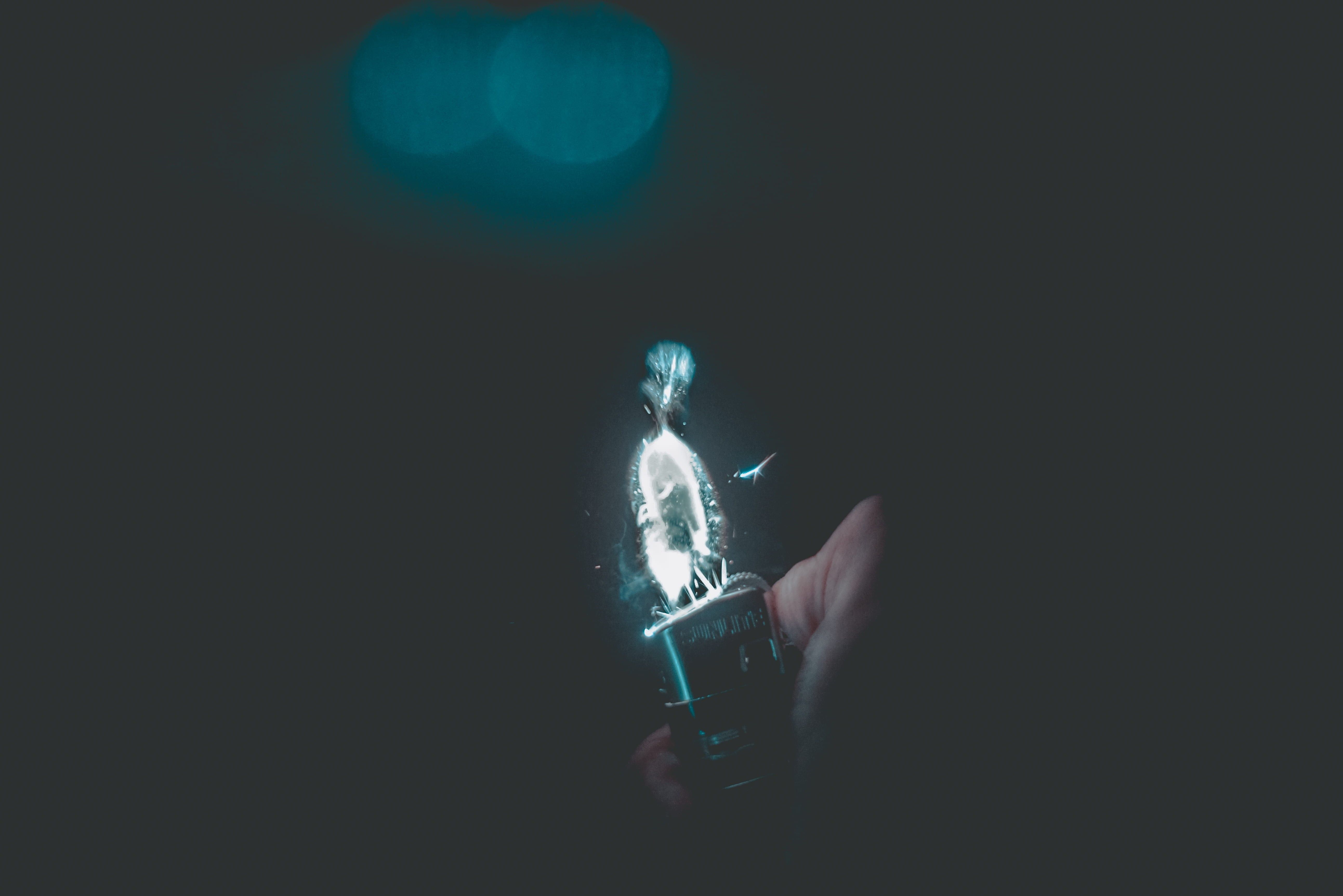 Wunderkerze, Lichtmalerei, Nacht, Dunkelgrau, Minimalistisch, 5K, Desktop-Hintergrund