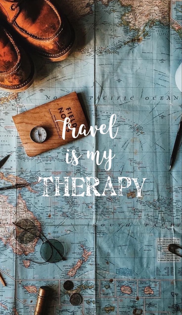 Weltkarte, Spruch, Travel is my therapy, Lederschuhe, Fernweh, Android-Hintergrundbild