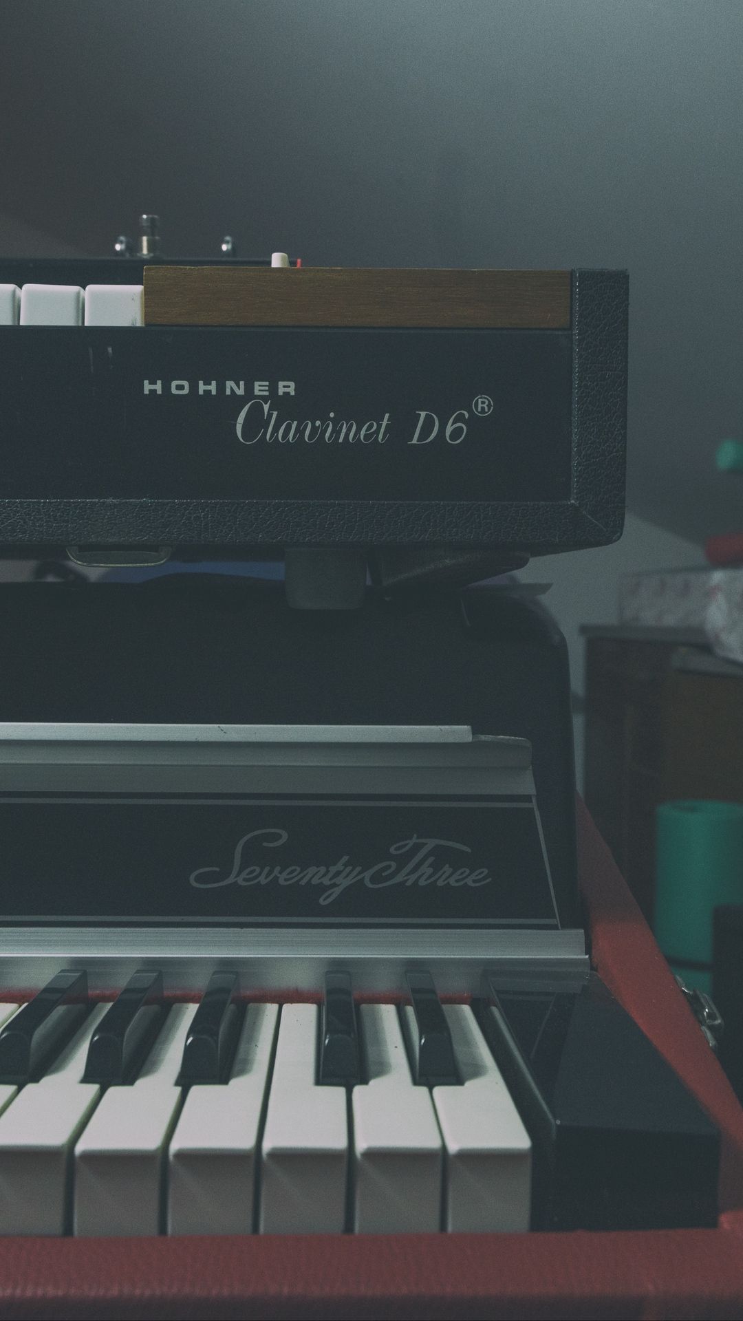 Klavier, Dunkelgrün, Vintage, Klaviertasten, Hochformat, Full HD, Handy-Hintergrundbild