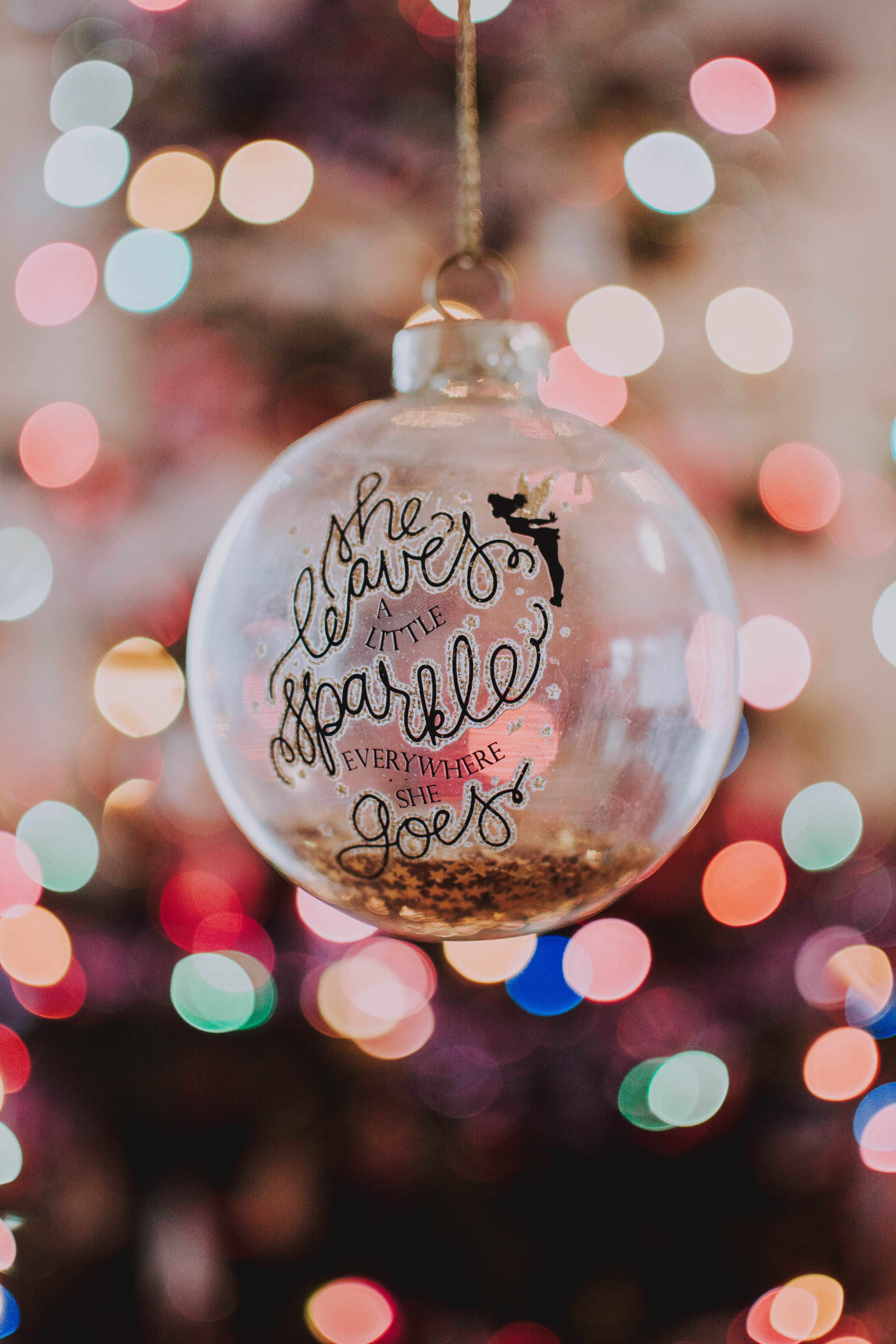 Glaskugel, Schriftzug, Bokeh, Bunte Lichter, Nahaufnahme, Hintergrundbild fürs Handy