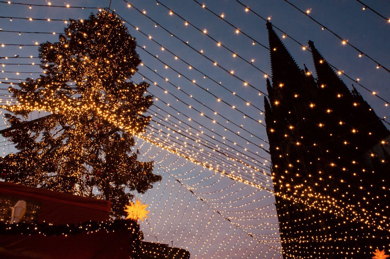 Kölner Dom, Weihnachtsbaum, Lichterketten, Weihnachtsmarkt, Abend, Hintergrundbild