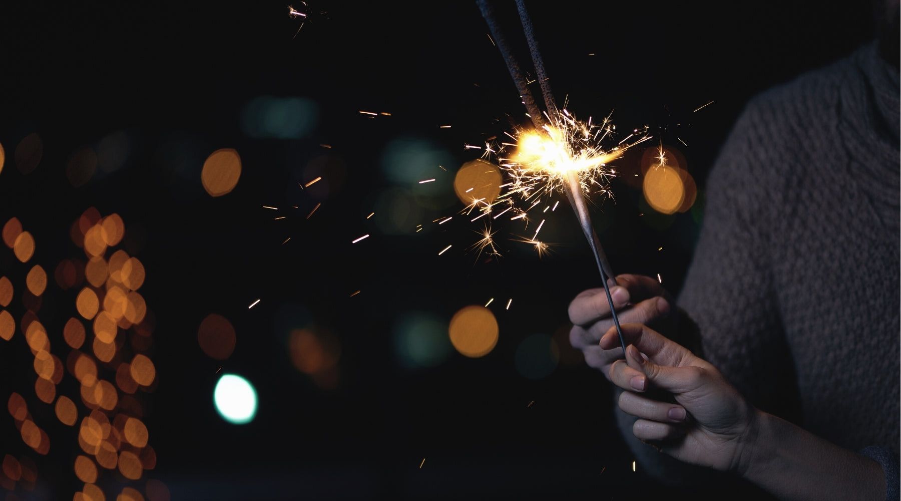 Hand, Funken, Bokeh, Nacht, Pullover, HD, Desktop-Hintergrund für Windows