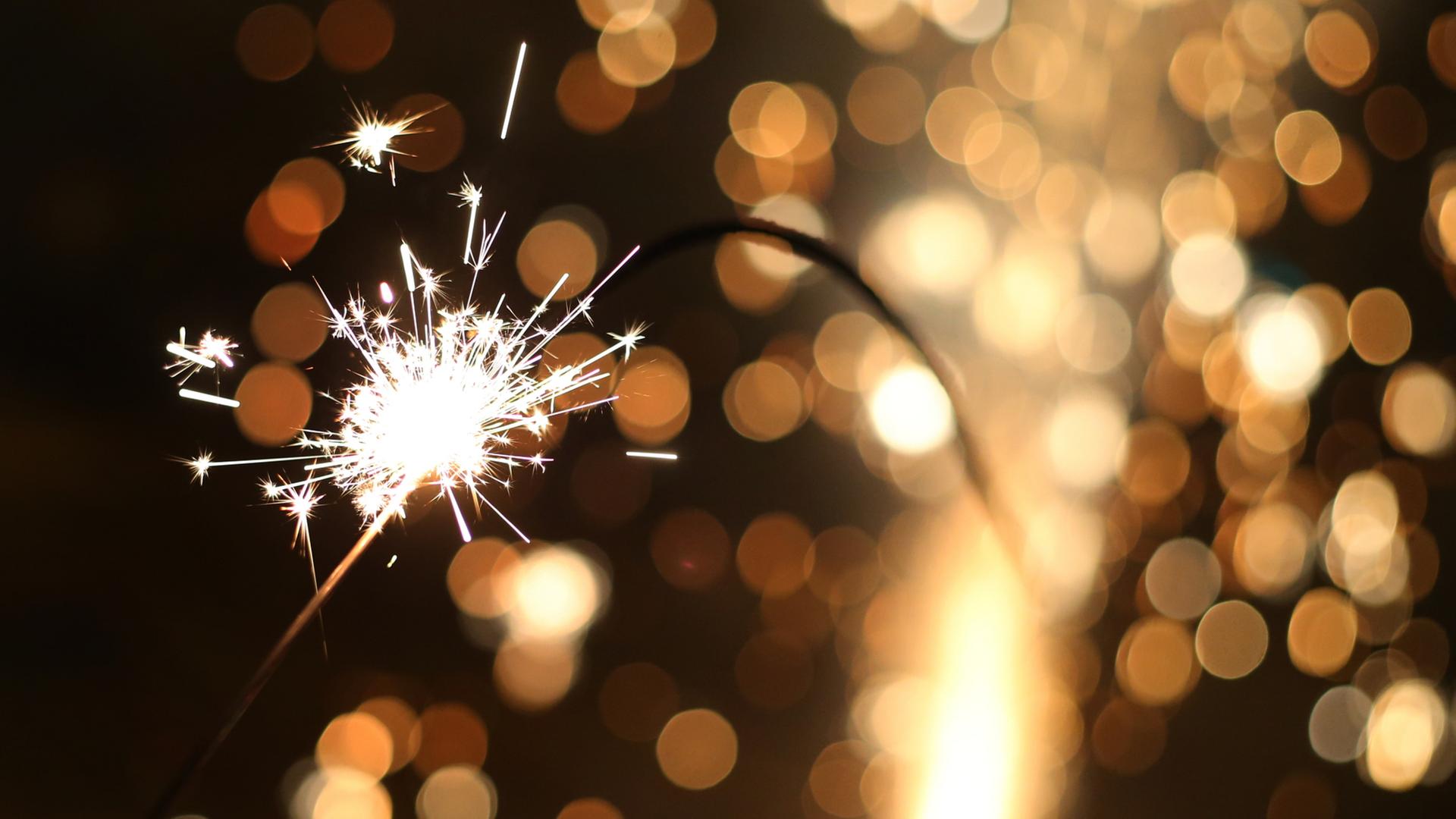 Funken, Bokeh, Goldene Töne, Nahaufnahme, Festlich, Full HD 1080p, Desktop-Hintergrundbild