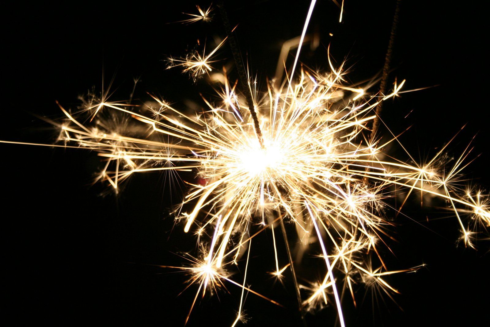 Funkenregen, Schwarzer Hintergrund, Goldene Funken, Explosion, HD Wallpaper