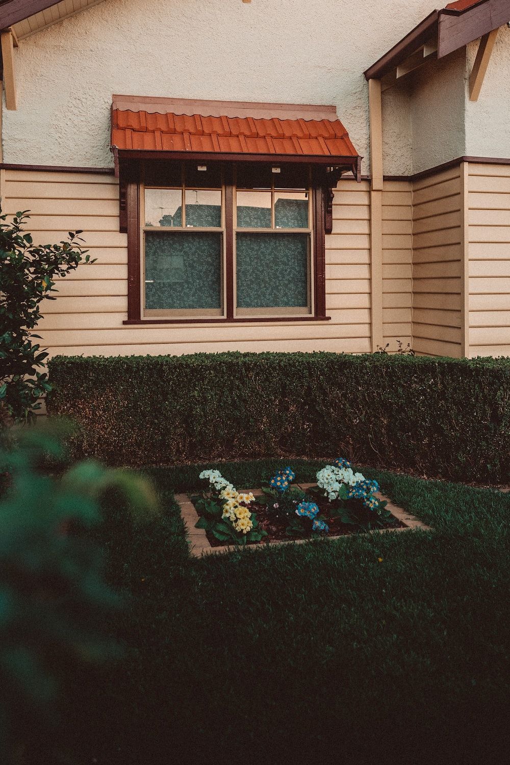 Bungalow, Fenster, Garten, Vintage, Grünes Gras, Hintergrundbild für iPad und Tablet