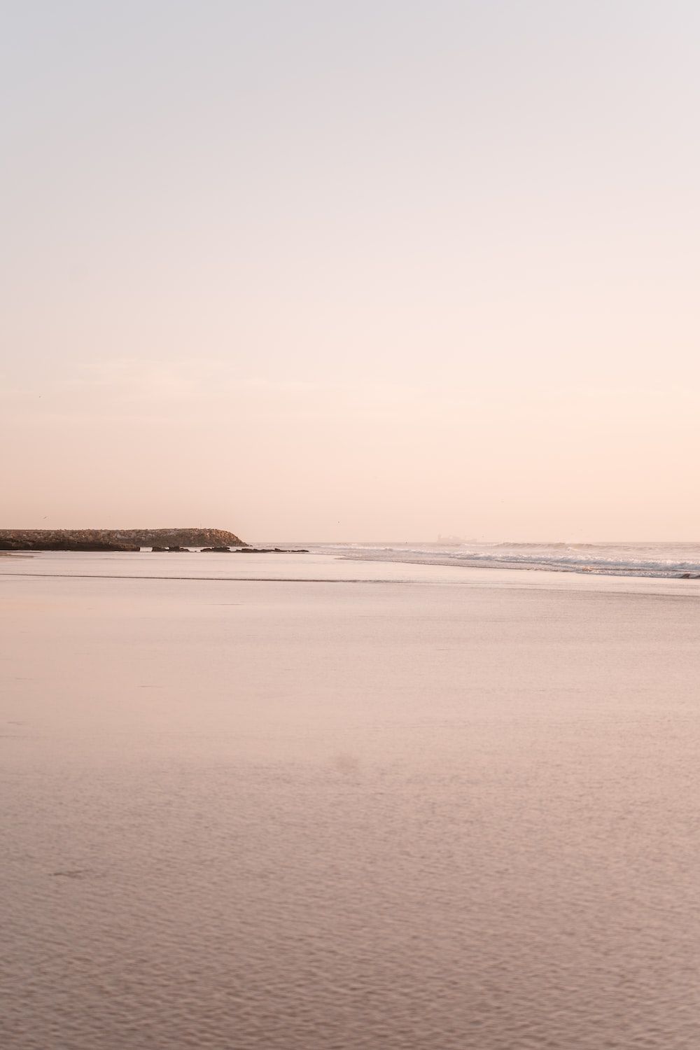 Strand, Meer, Horizont, Pastell, Minimalistisch, Hintergrundbild für iPhone und Android
