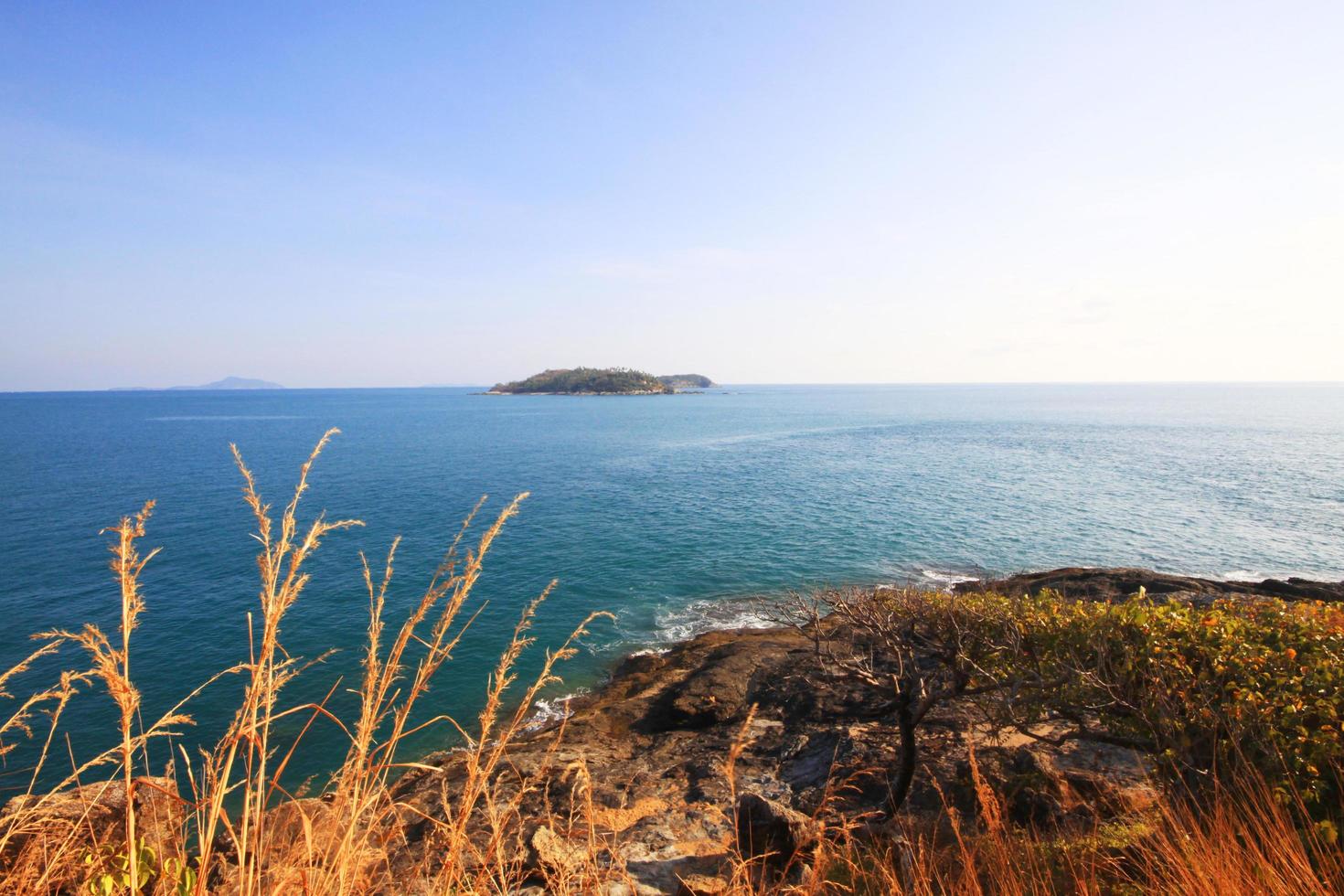 Insel, Meer, Felsküste, Gräser, Blauer Himmel, HD, Hintergrundbild für den PC