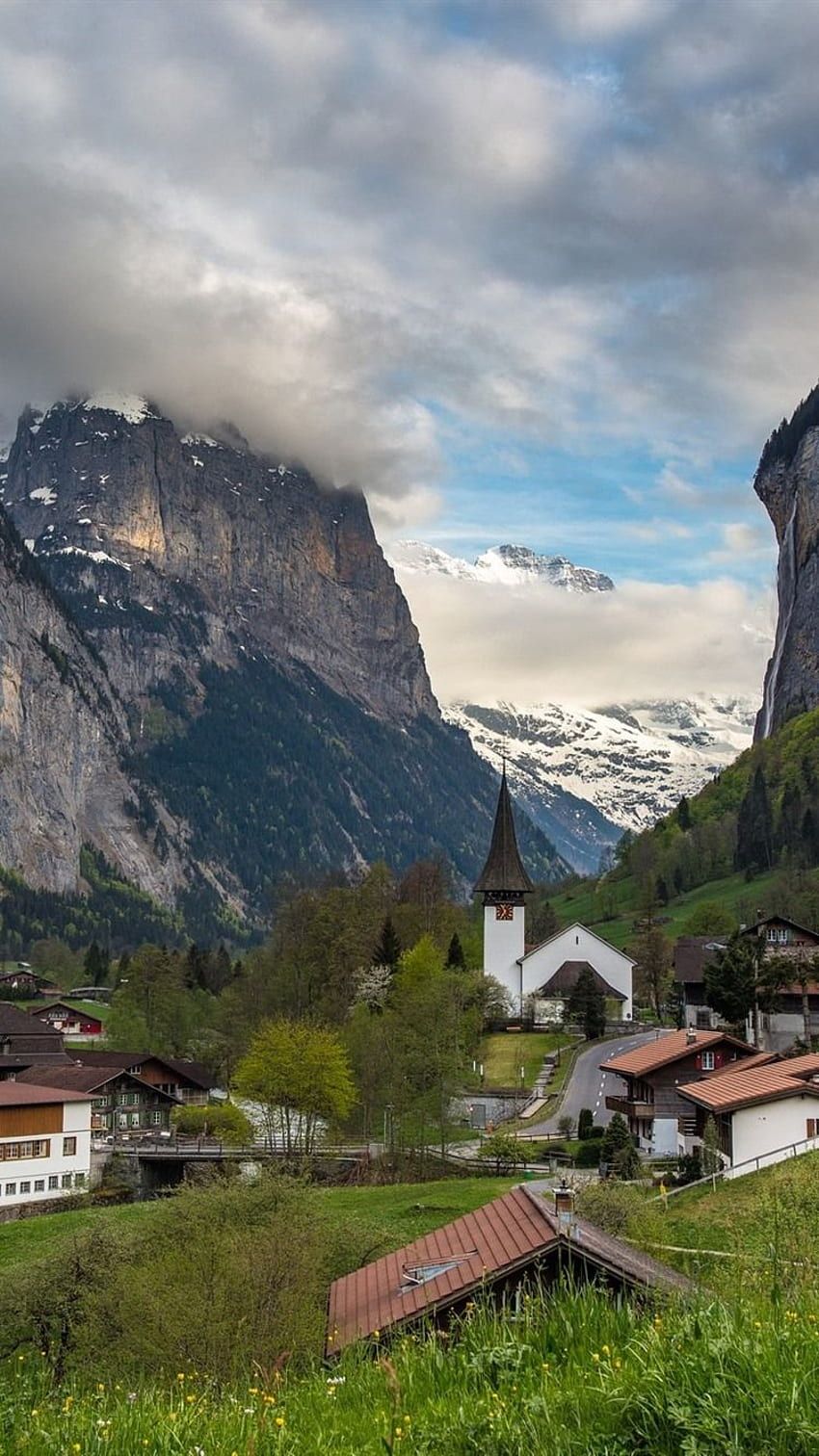 Bergdorf, Kirche, Felswand, Alpen, Wolken, HD, Hintergrundbild fürs Handy