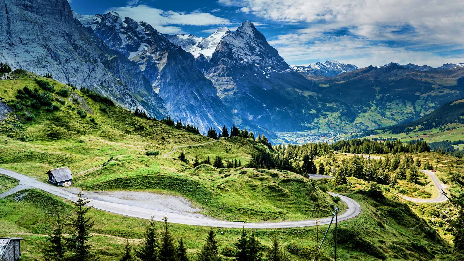 Alpen, Bergstraße, Grüne Hänge, Schneegipfel, Sommer, Full HD 1080p, Desktop-Hintergrundbild