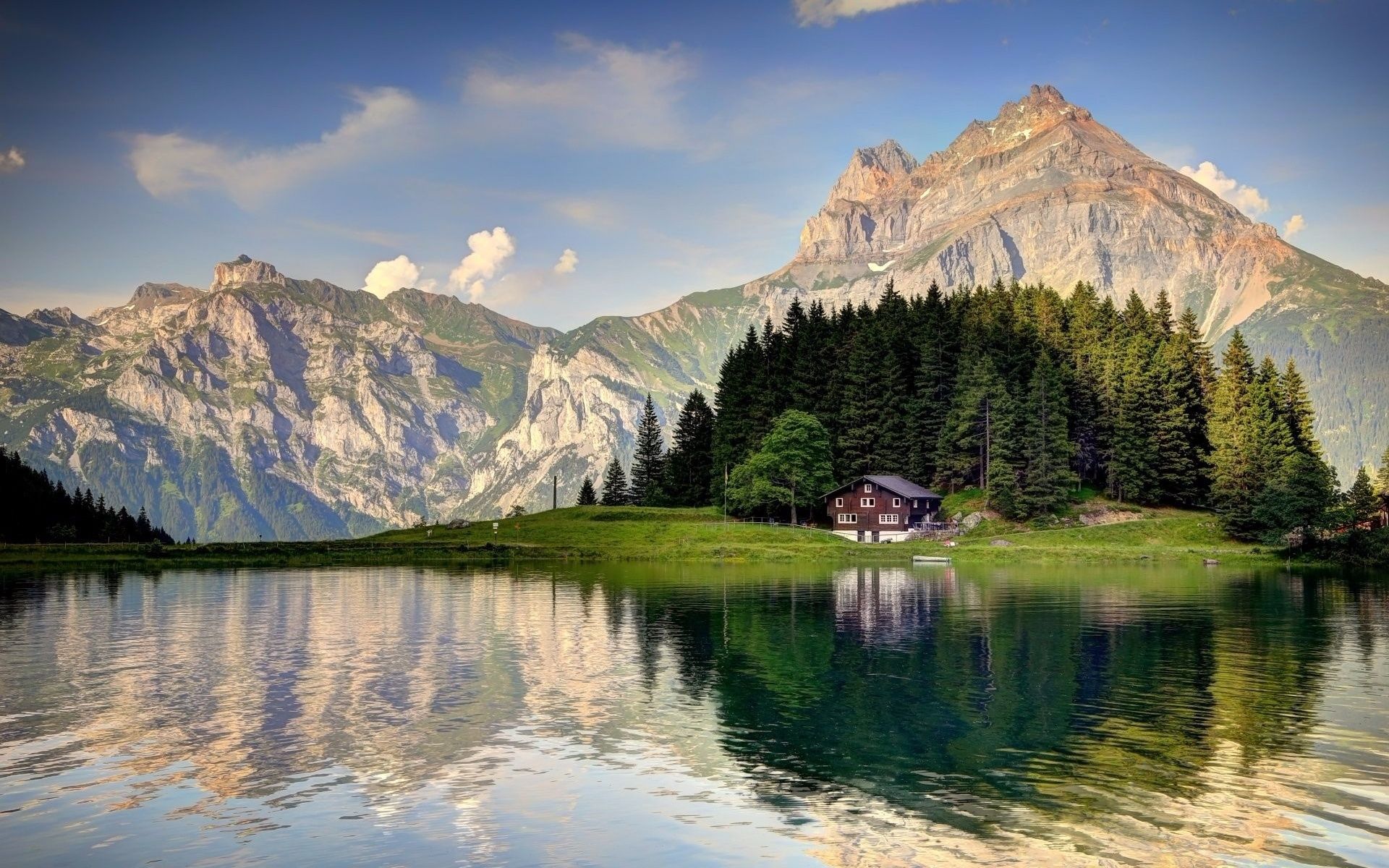 Bergsee, Holzhütte, Spiegelung, Alpen, Tannen, Full HD, Desktop-Hintergrund für Windows