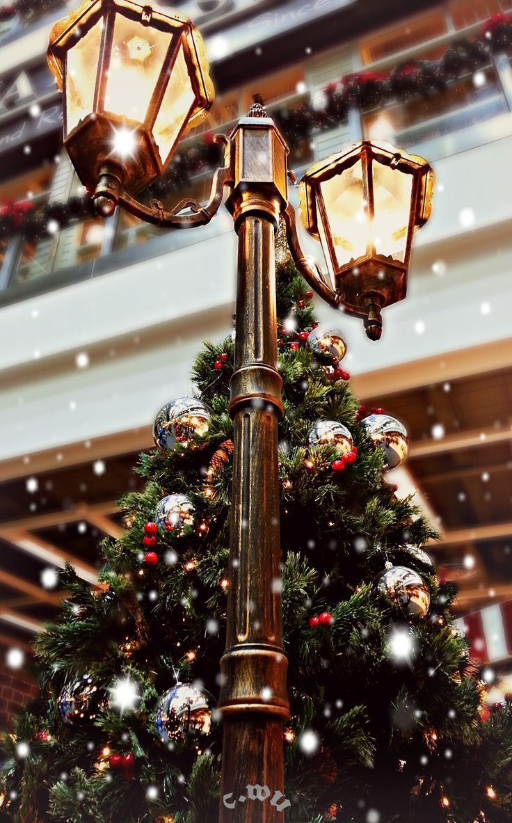 Straßenlaterne, Einkaufszentrum, Christbaum, Schneefall, Lichter, HD, Handy-Hintergrundbild